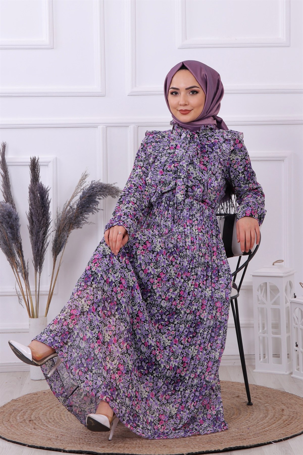 Çiçek desenli beli lastikli altı pliseli elbise lacivert-lila
