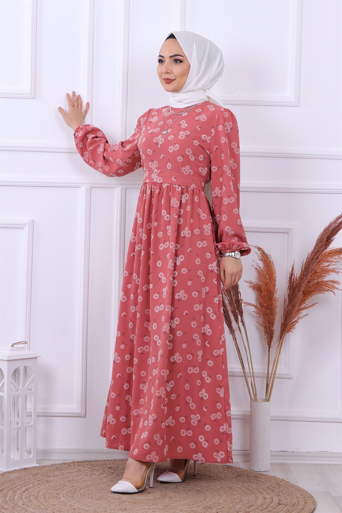 çiçek desenli elbise 