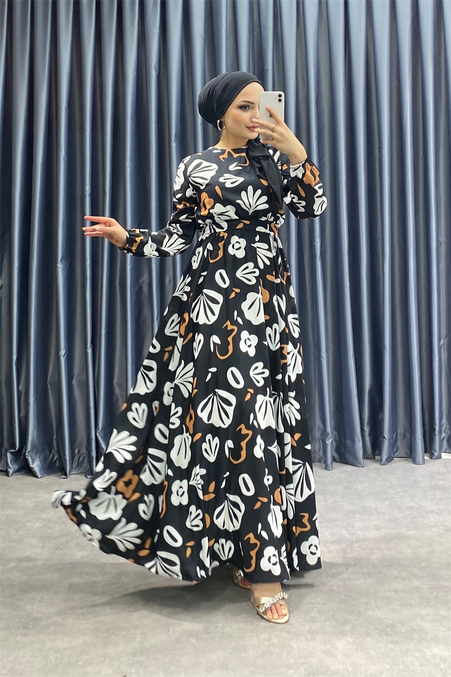 Desenli elbise siyah