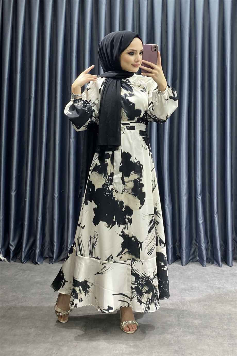 Desenli saten siyah