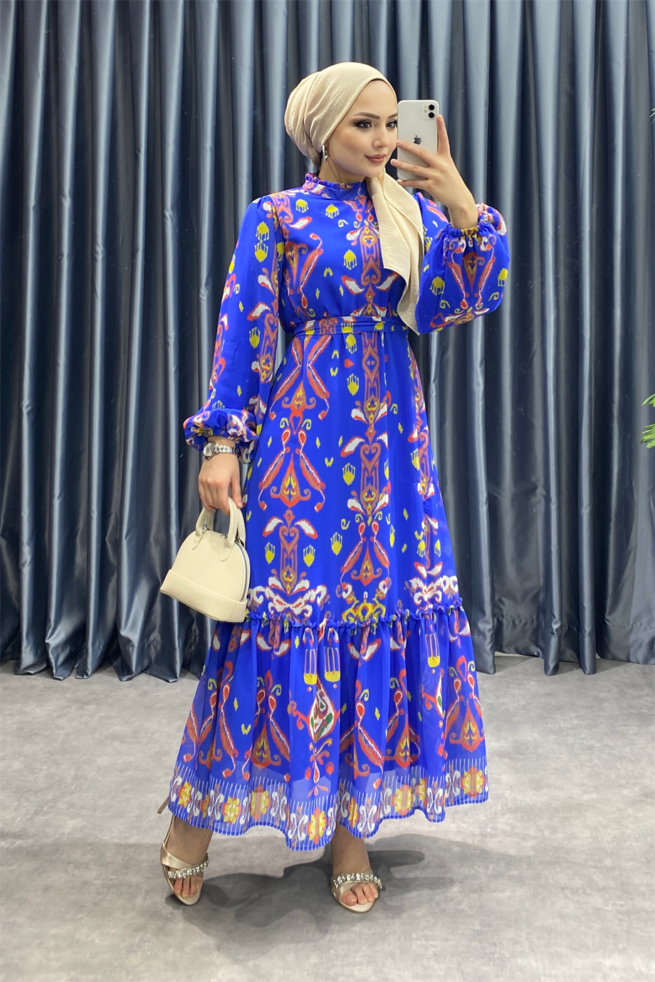 Desenli şifon elbise 