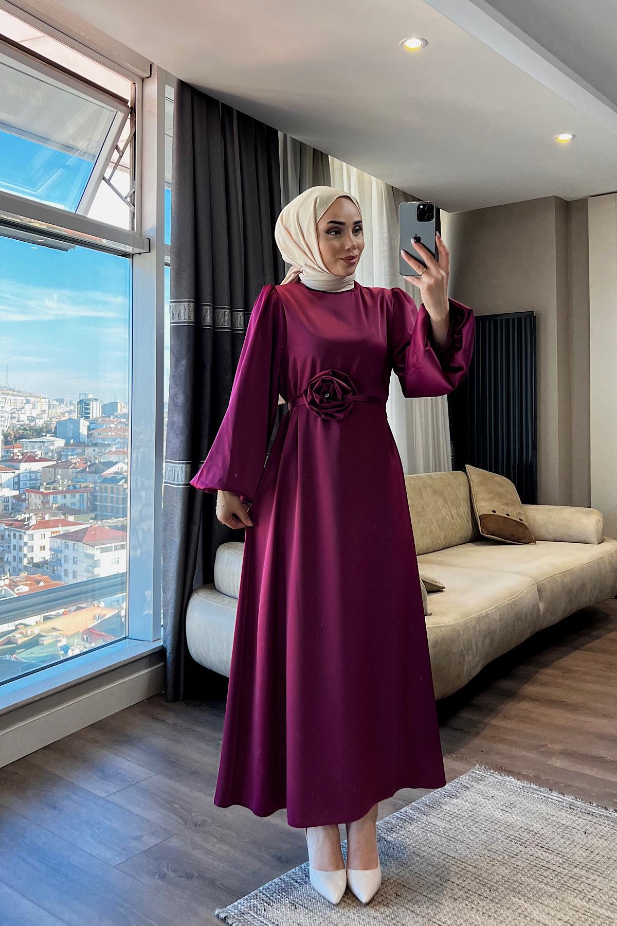 Gül Detay Saten Elbise