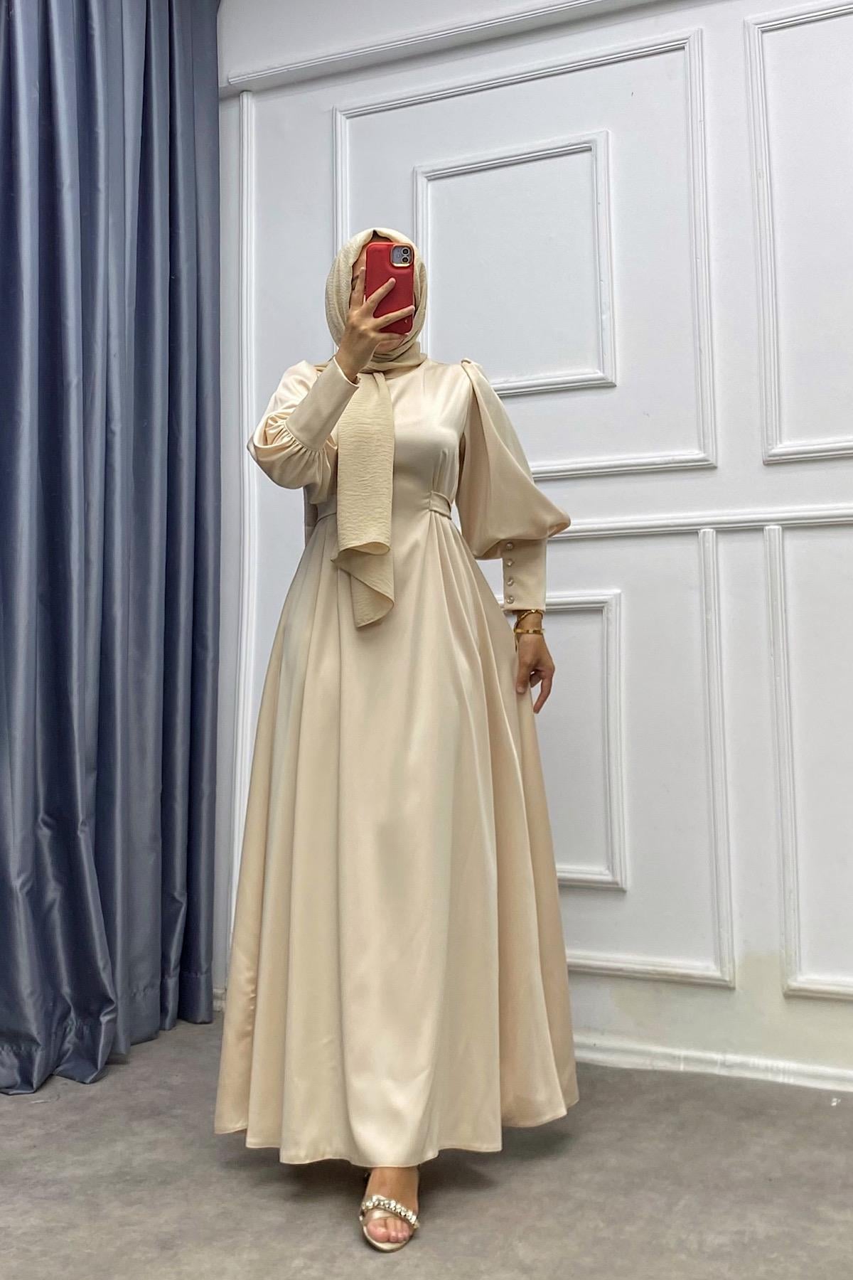 Kol Düğme Detay Saten Elbise Bej