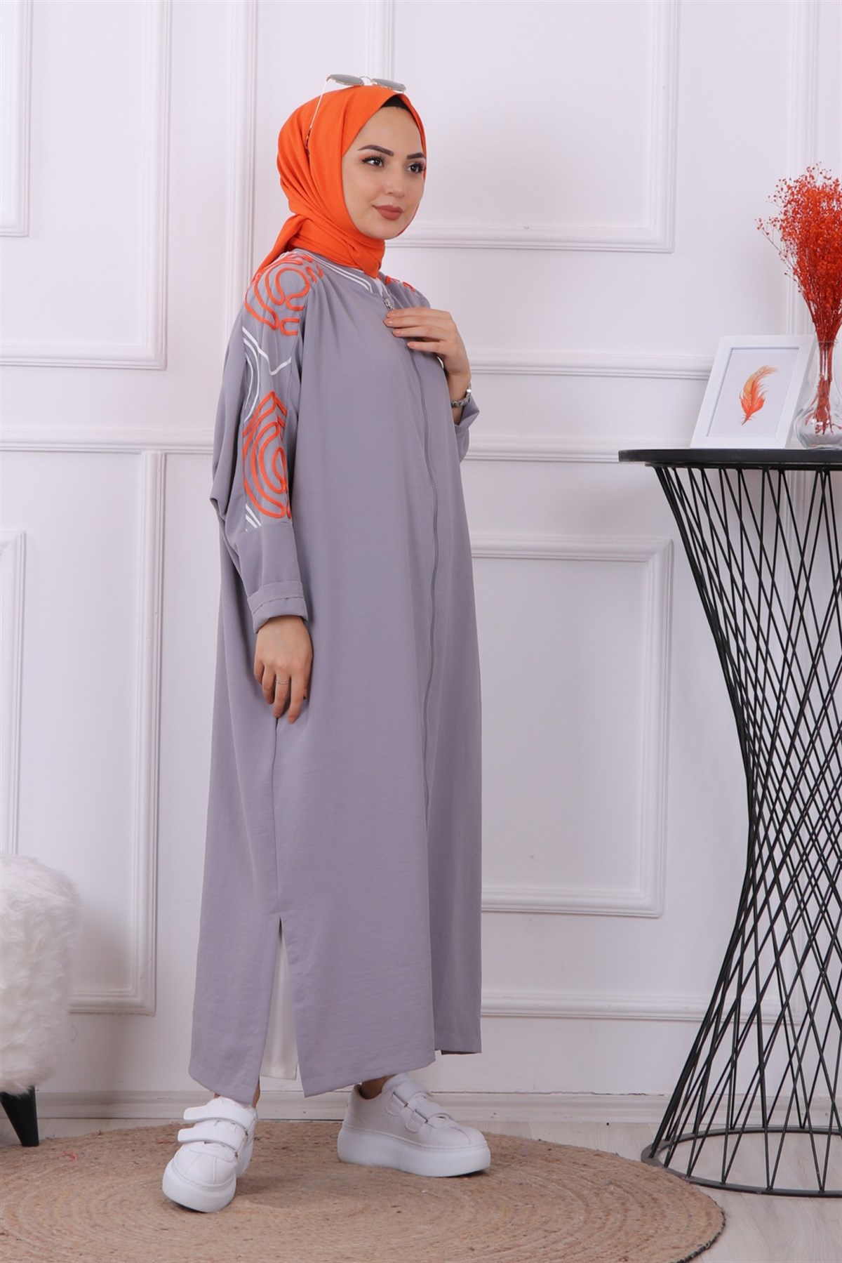 kolları nakışlı kap gri