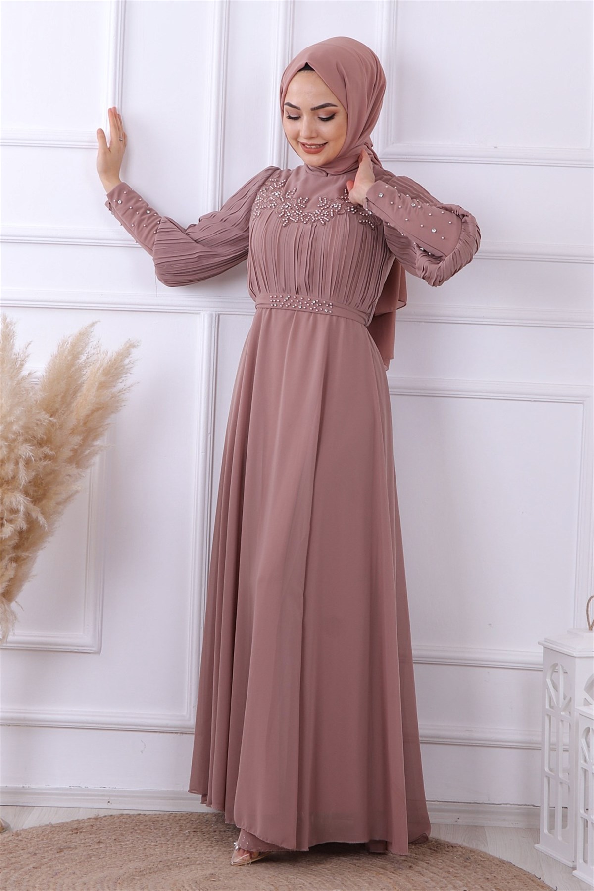 KOLLARI PLİSELİ DRAPE DETAYLI ELBİSE 