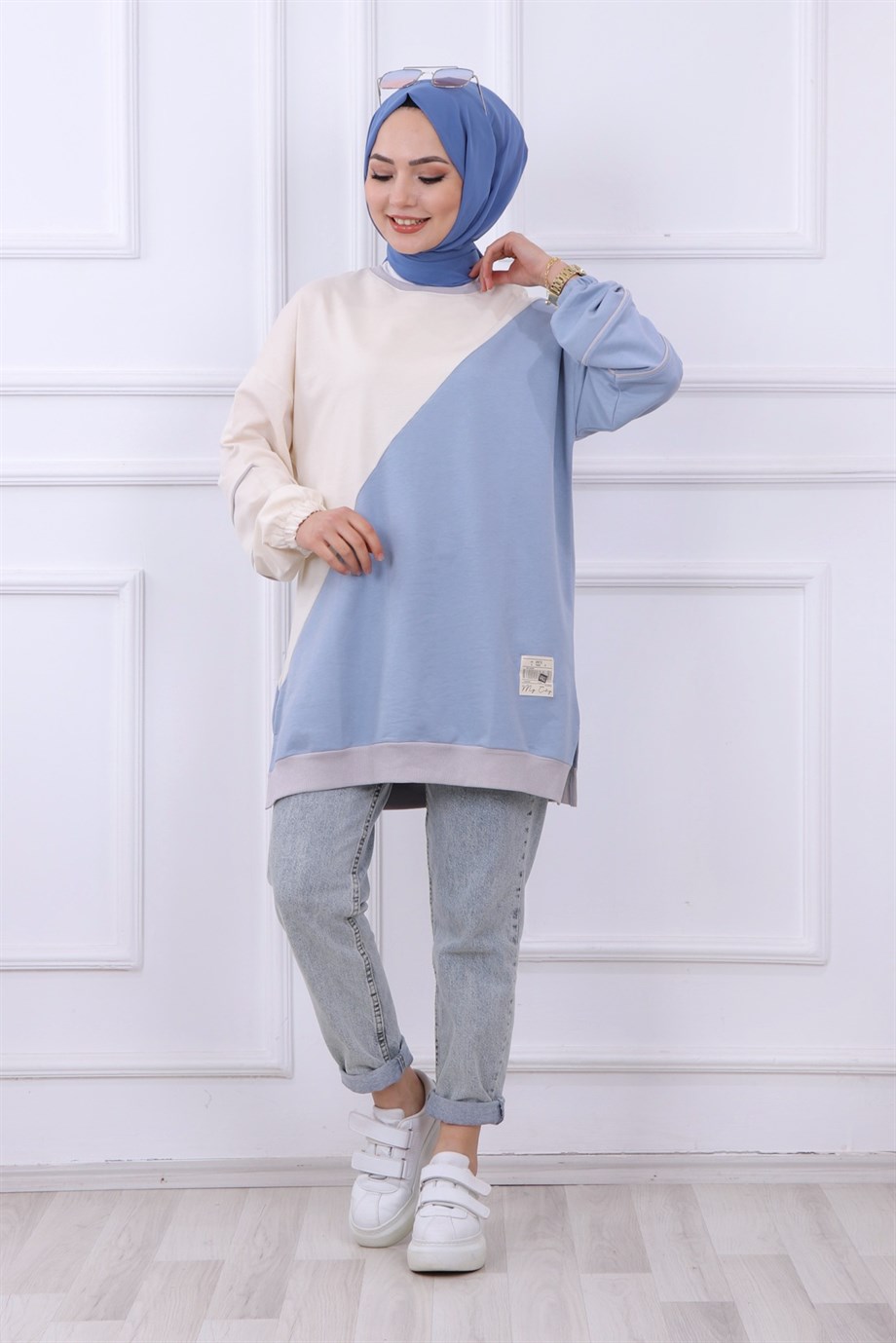 KOLU ÇİZGİ DETAYLI SWEAT MAVİ-KREM