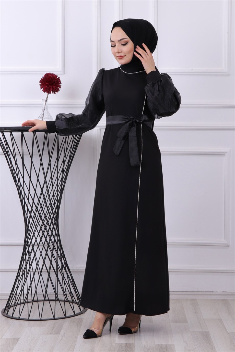 KOLU ORGANZE ELBİSE SİYAH