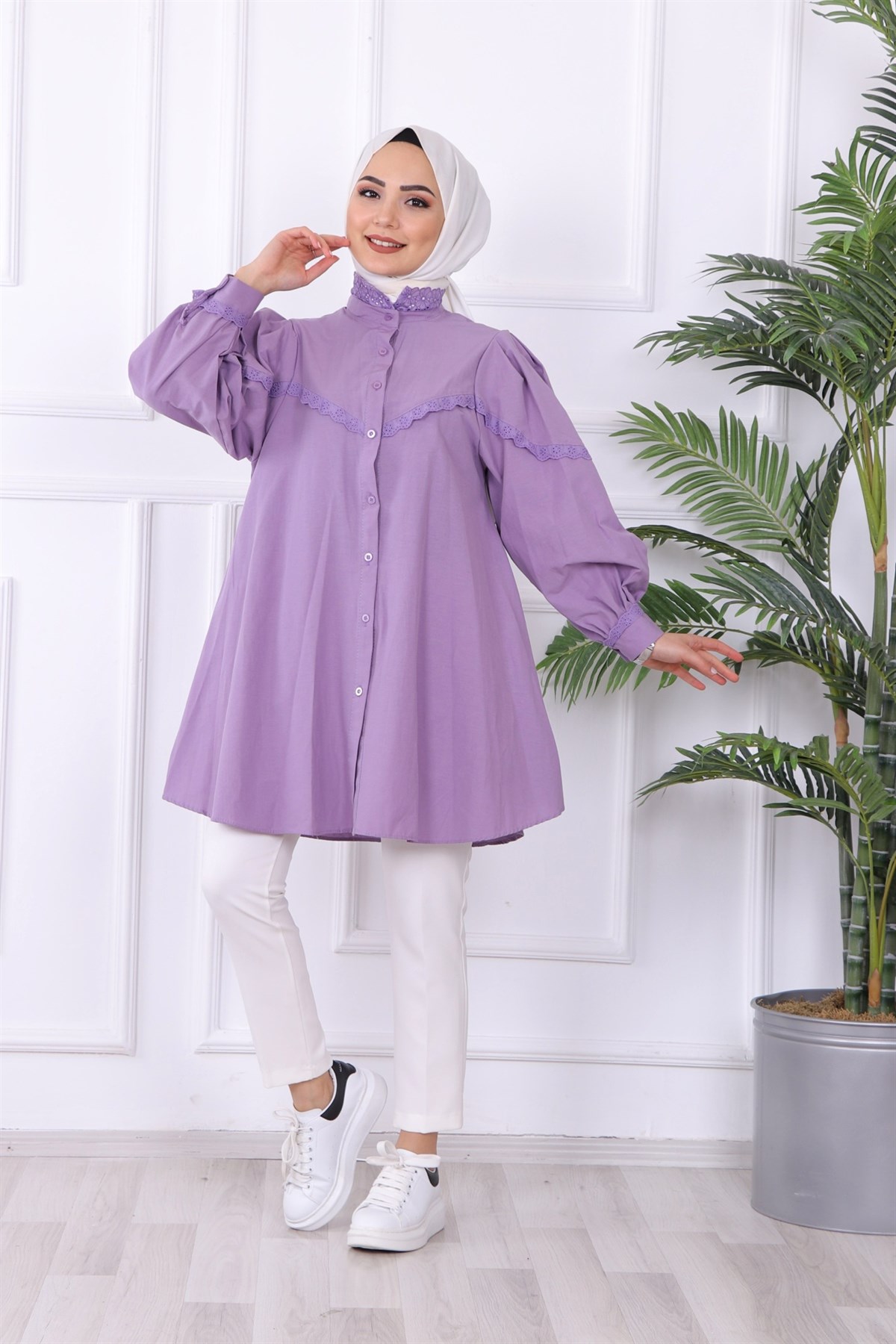 KOLU VE YAKASI DANTELLİ TUNİK LİLA