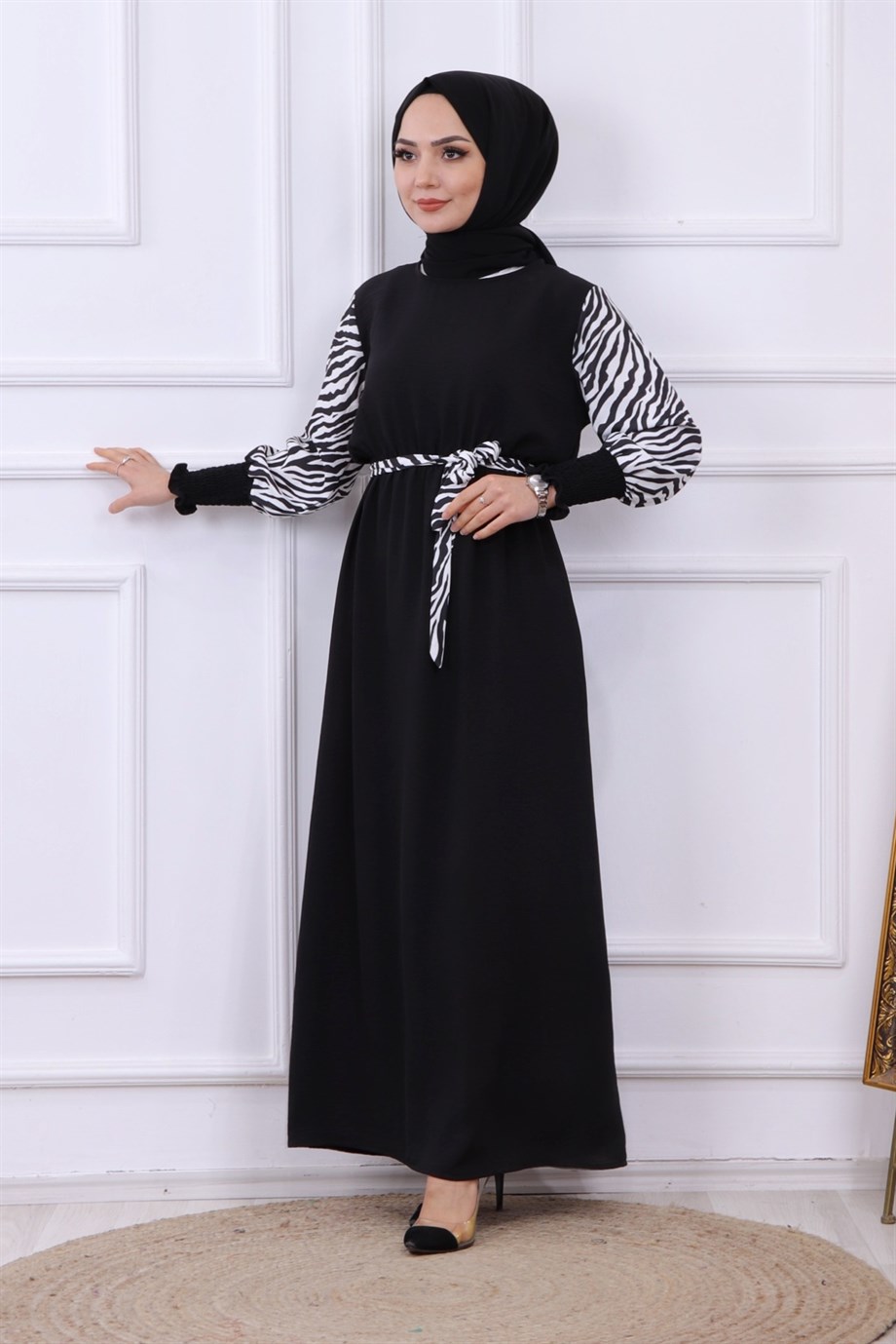KOLU ZEBRA DESEN ELBİSE SİYAH
