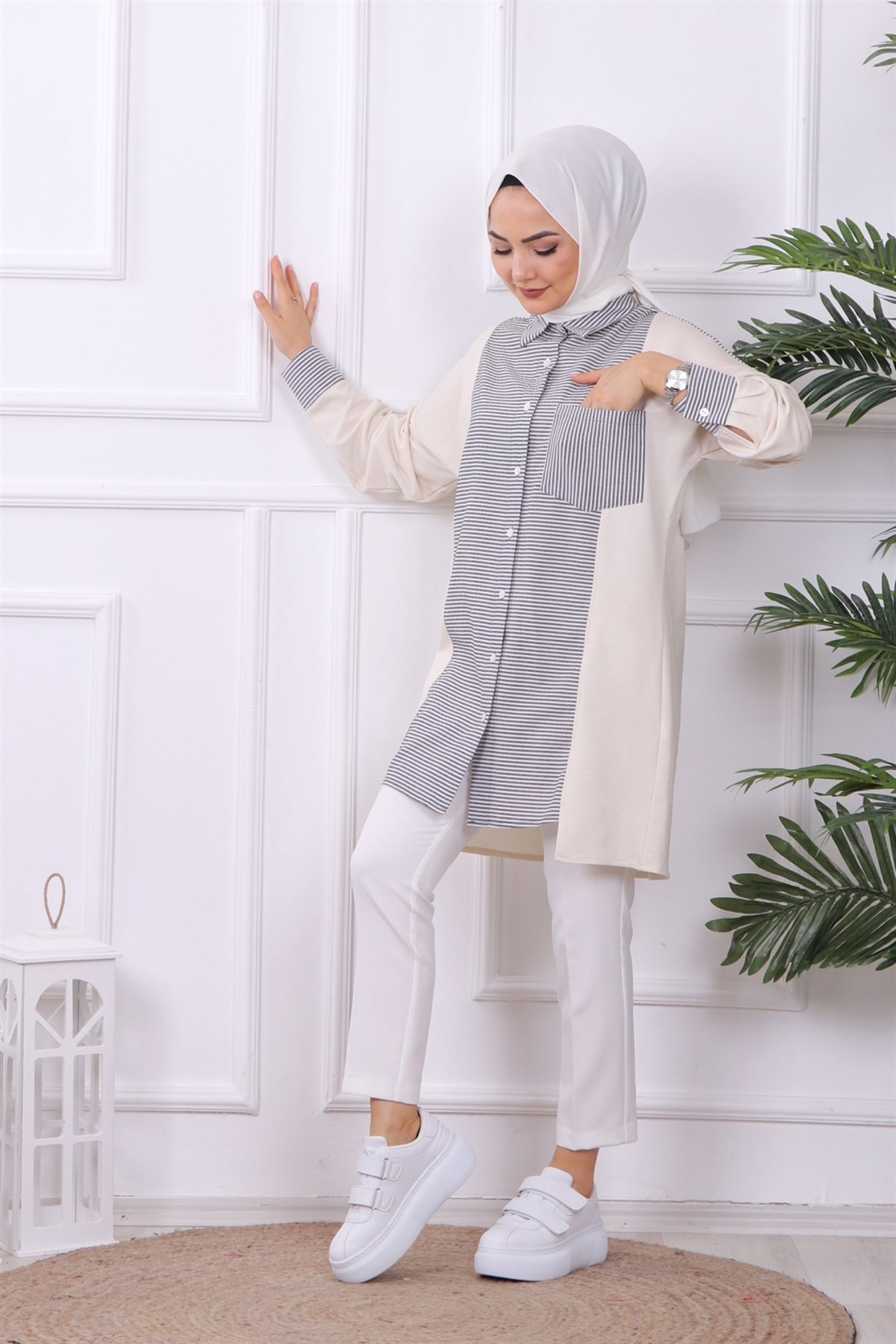 ÖNDEN TEK CEPLİ ÇİZGİLİ TUNİK GRİ