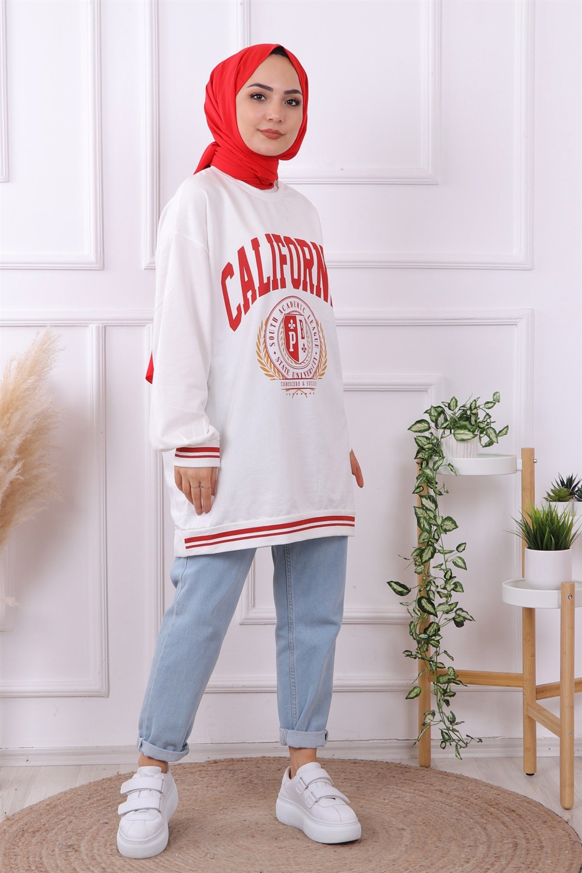 ÖNÜ CALİFORNİA YAZILI SWEAT