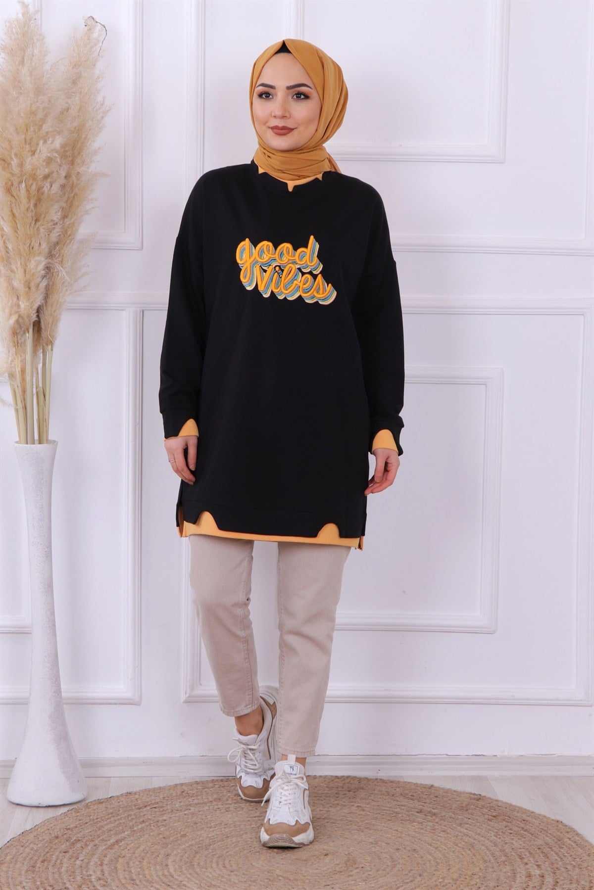 önü good vibes yazılı sweat siyah