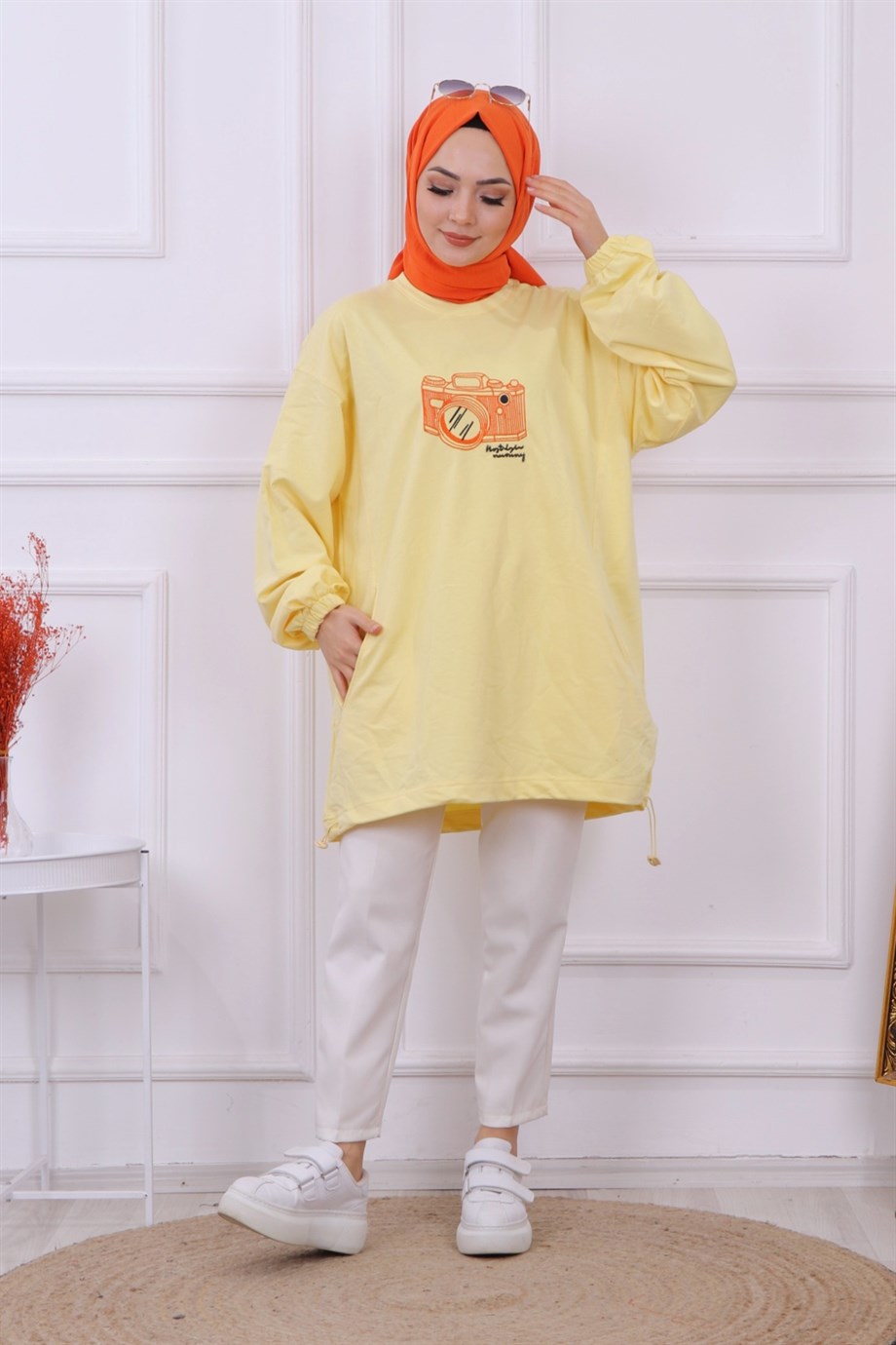 ÖNÜ NAKIŞLI SWEAT SARI