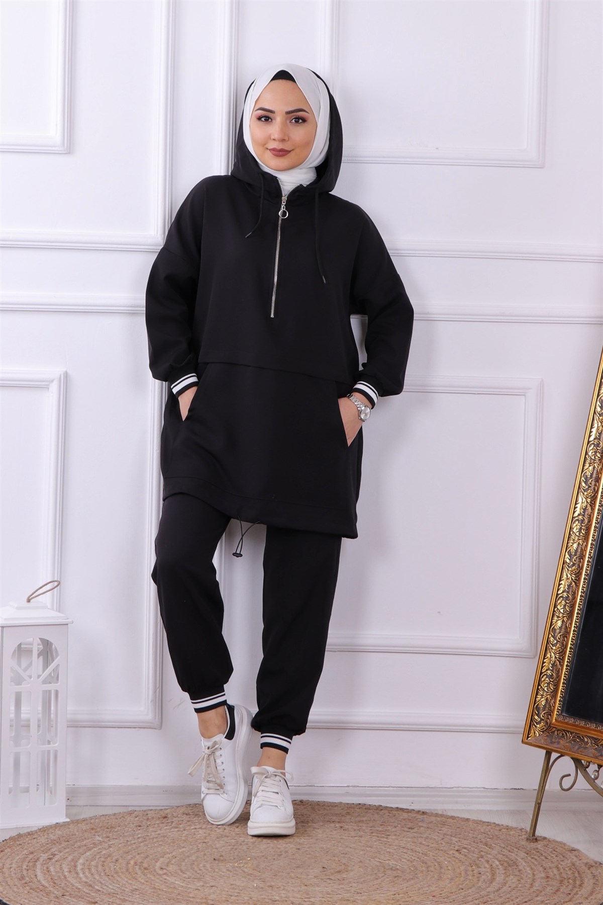 PAÇASI VE KOLU LASTİKLİ  TAKIM SİYAH