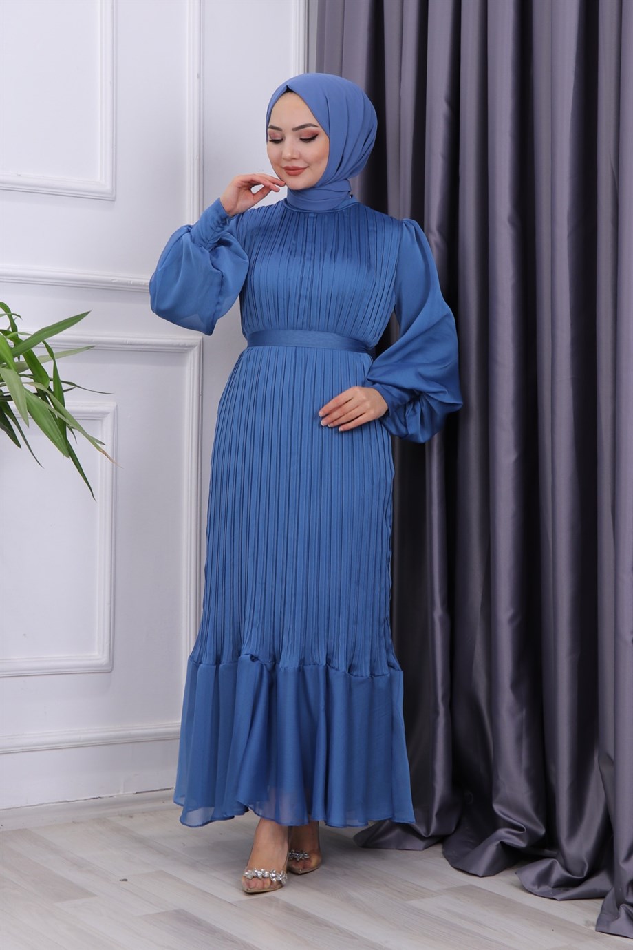 SIK PLİSELİ ŞİFON ELBİSE İNDİGO