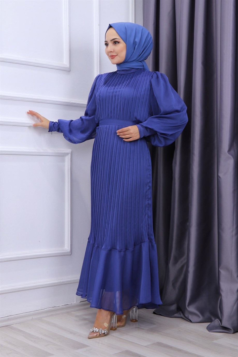 SIK PLİSELİ ŞİFON ELBİSE LACİVERT