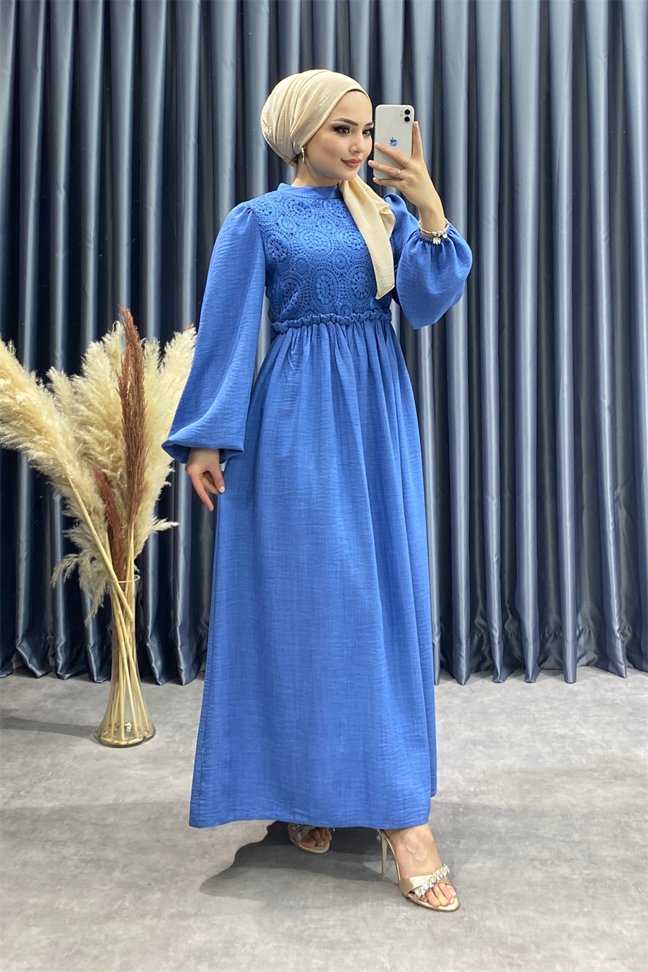 Üzeri dantel elbise mavi