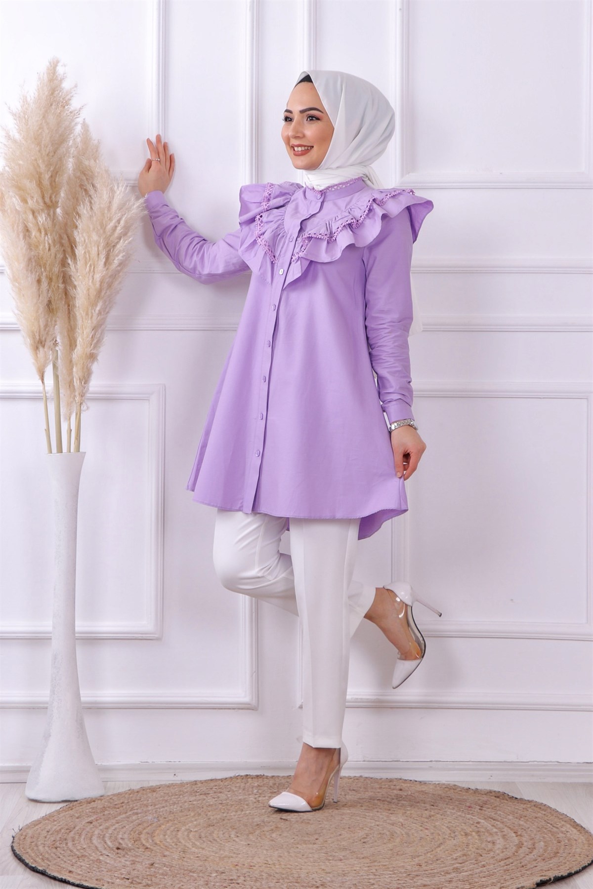 yakası dantelli tunik-