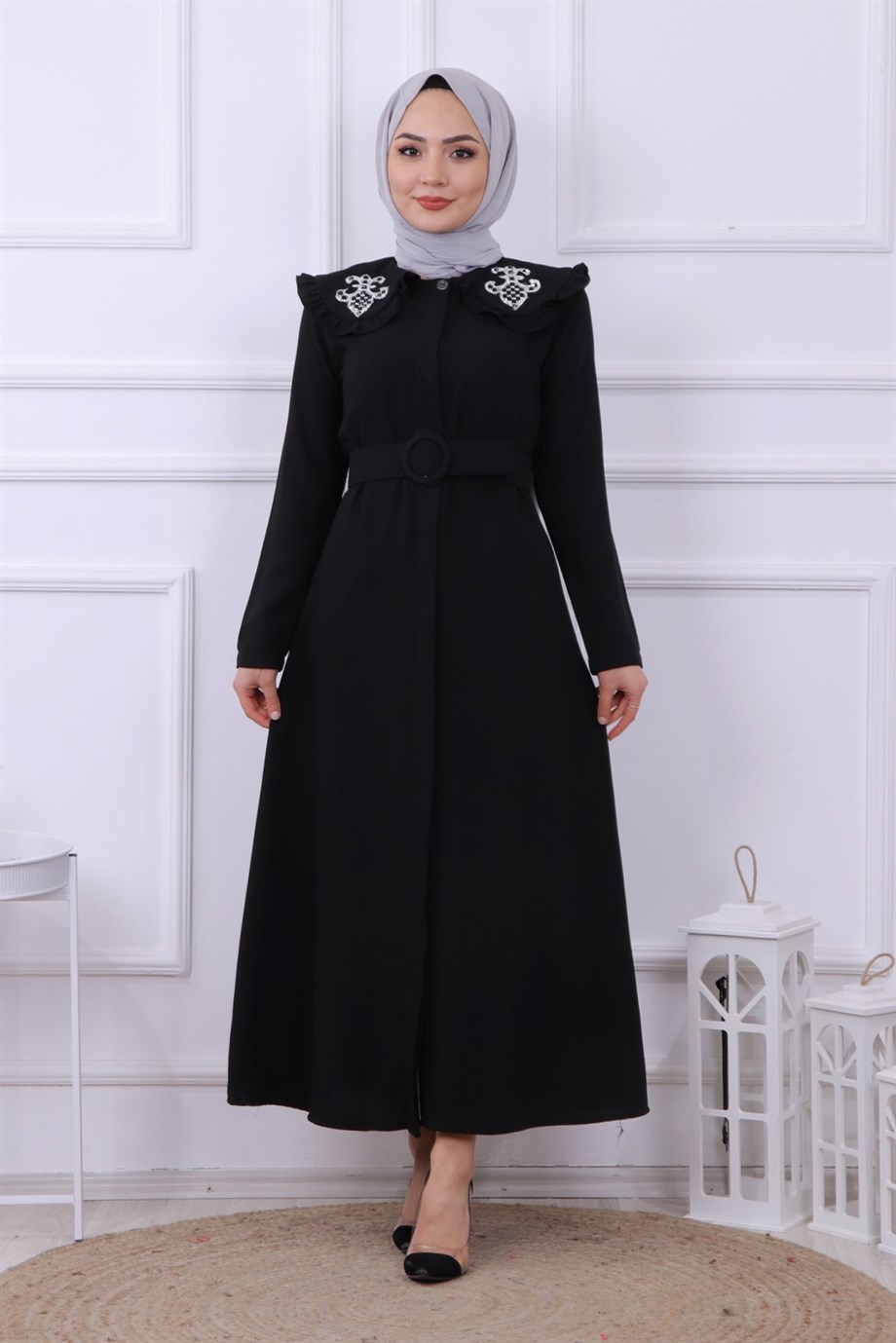 YAKASI TAŞ İŞLEMELİ ABAYA-FERACE SİYAH