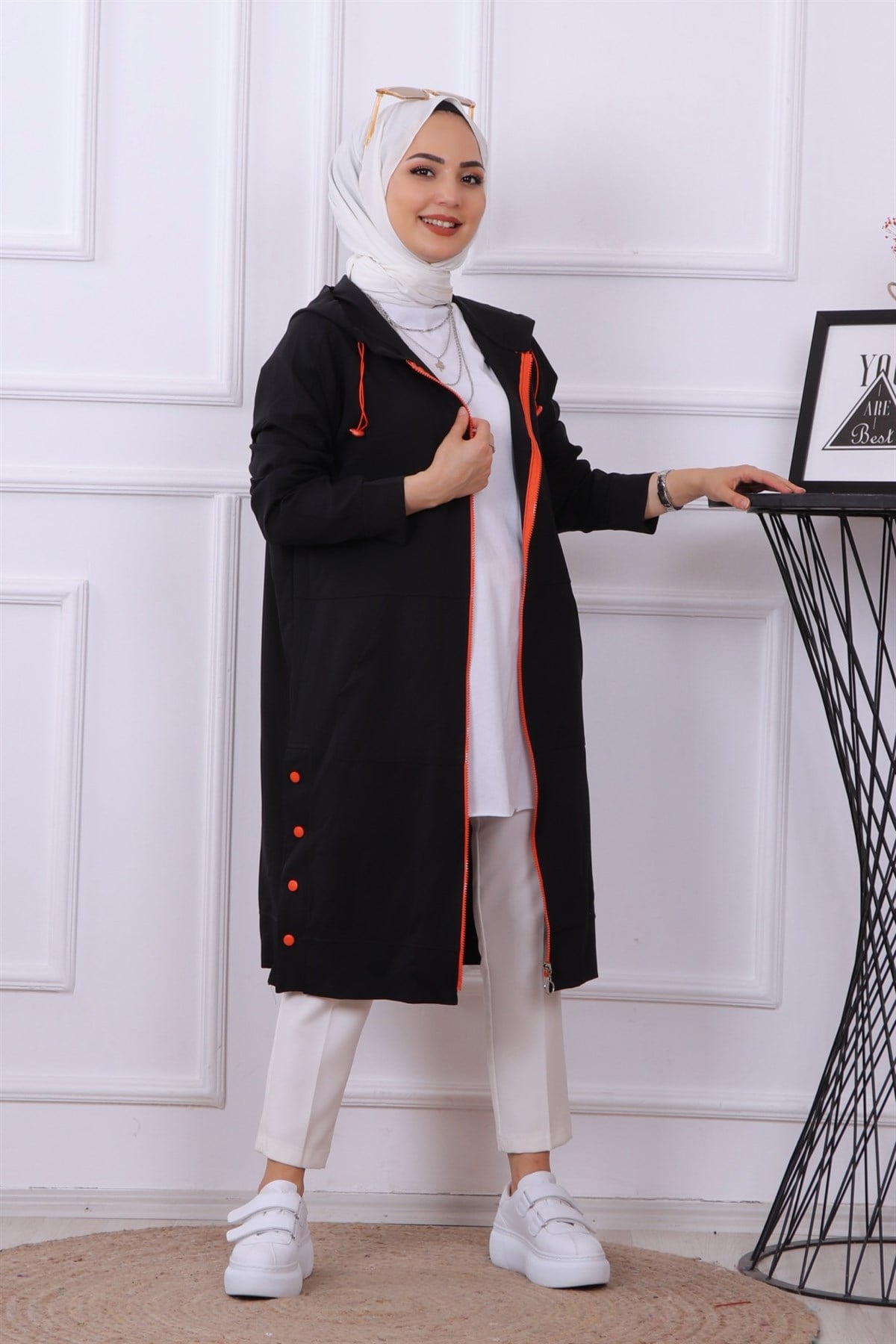 YANLARI ÇITÇIT DETAYLI FERMUARLI KAP SİYAH