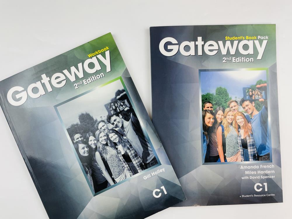 Gateway C1 (2nd Ed.) Student's Book + Workbook with Downloadable CD 