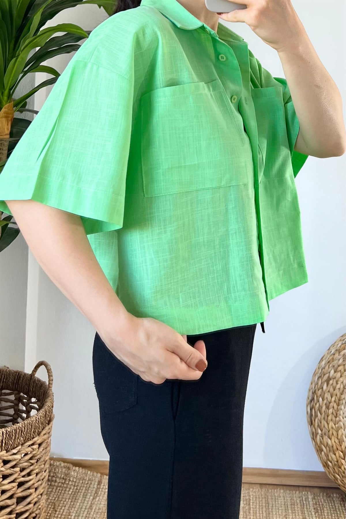 Açık Yeşil Crop Keten Gömlek uygun fiyatlarda www.butikhola.com adresinde