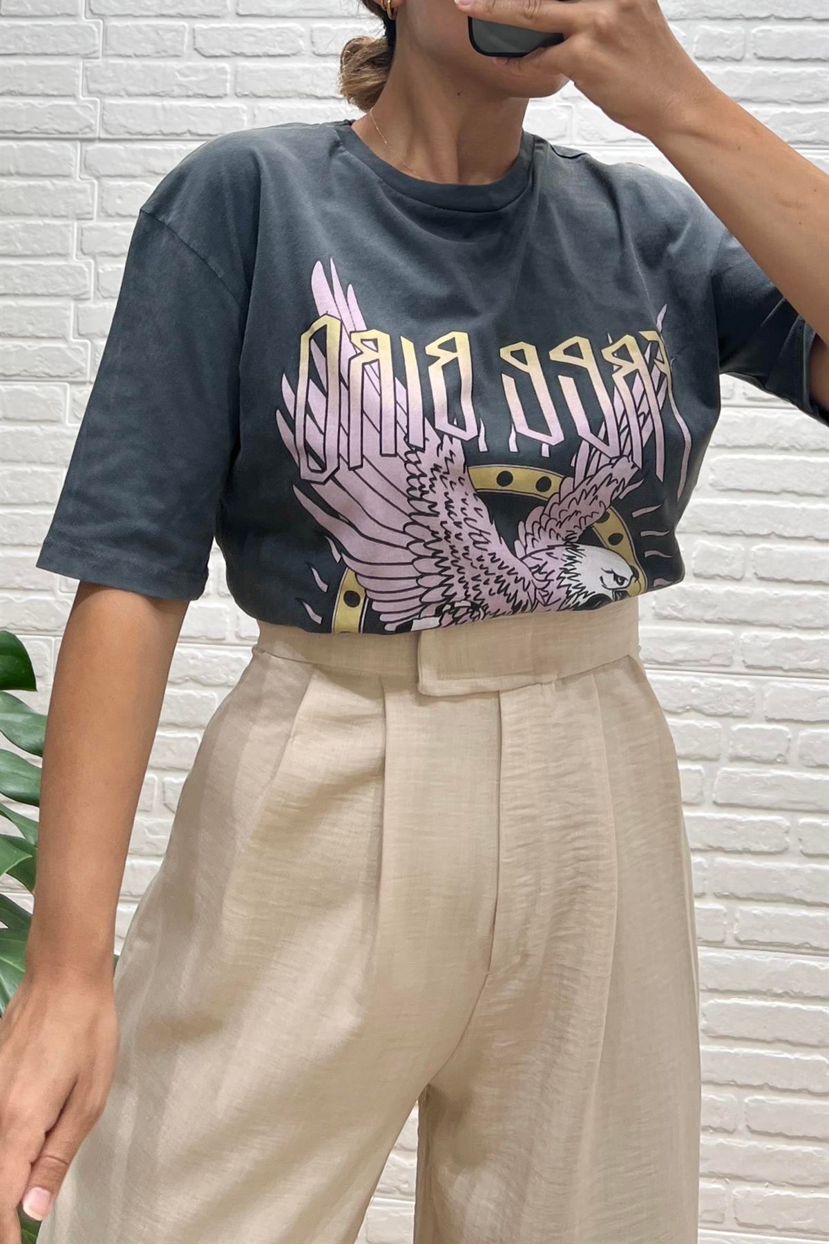 Antrasit Yıkamalı Pembe Baskılı Tshirt uygun fiyatlarda www.butikhola.com adresinde