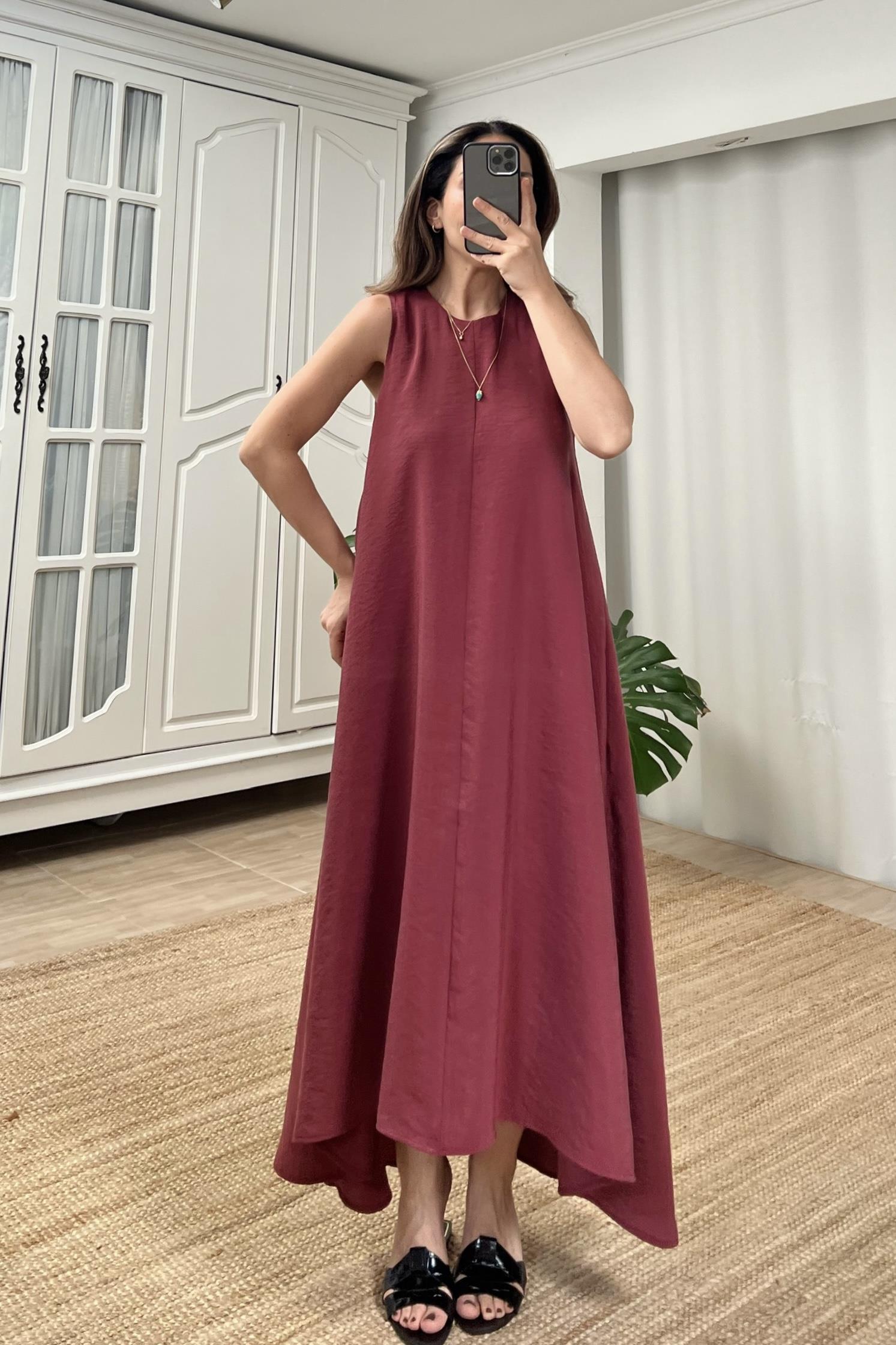 Asimetrik Detay Dökümlü Tensel Elbise uygun fiyatlarda www.butikhola.com adresinde