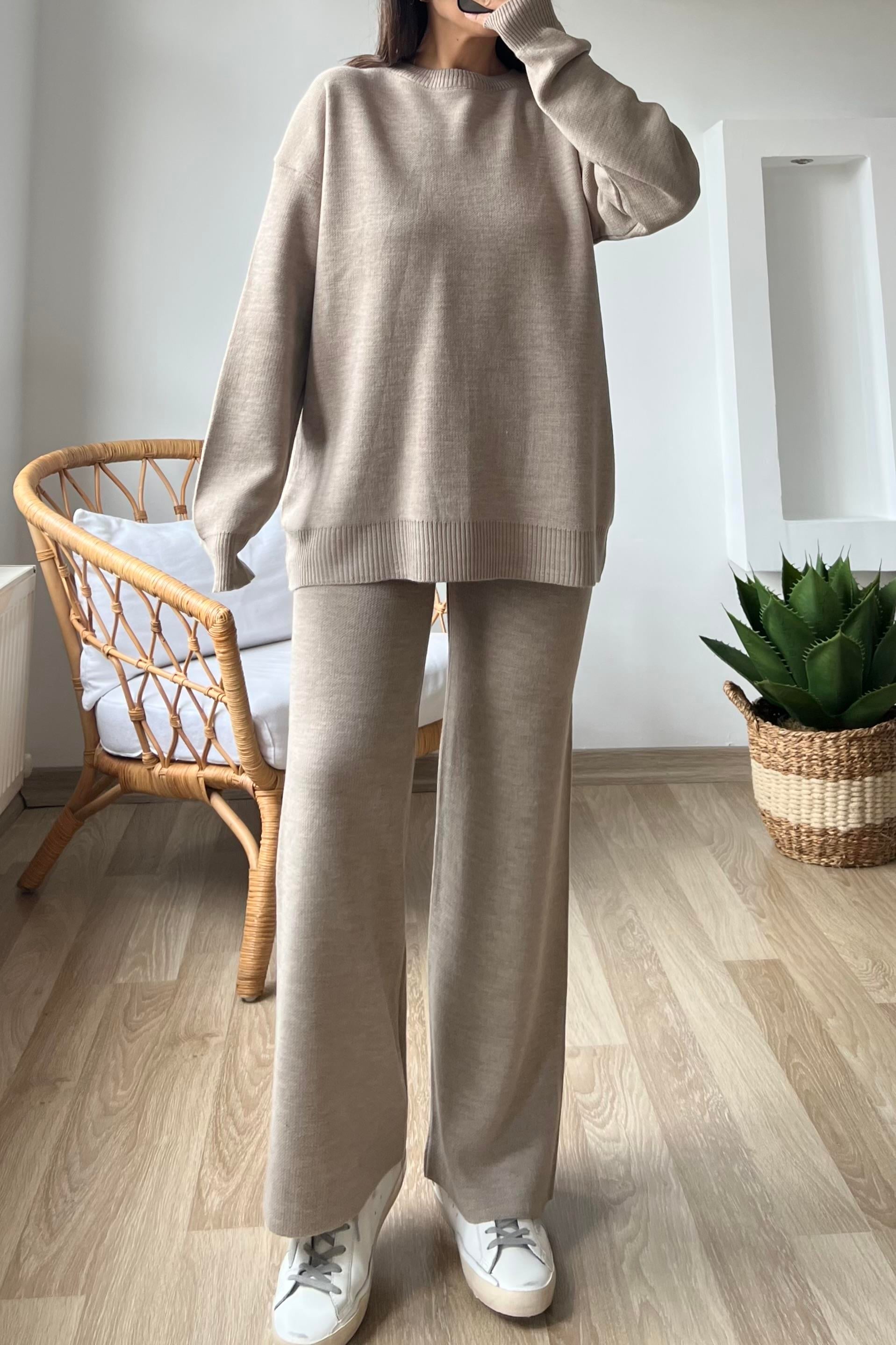 Bej Çelik Örme Triko Takım uygun fiyatlarda www.butikhola.com adresinde