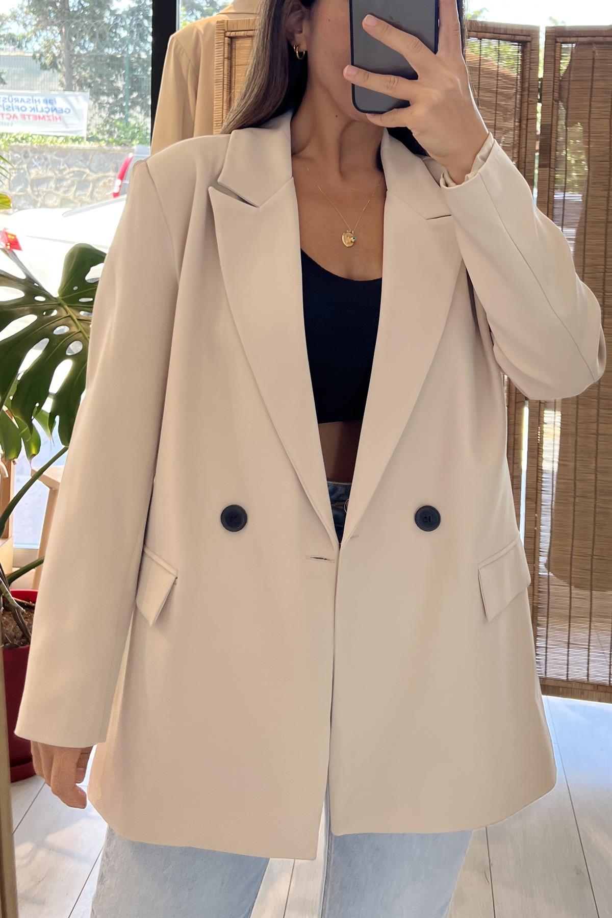 Bej Kruvaze Oversize Blazer uygun fiyatlarda www.butikhola.com adresinde