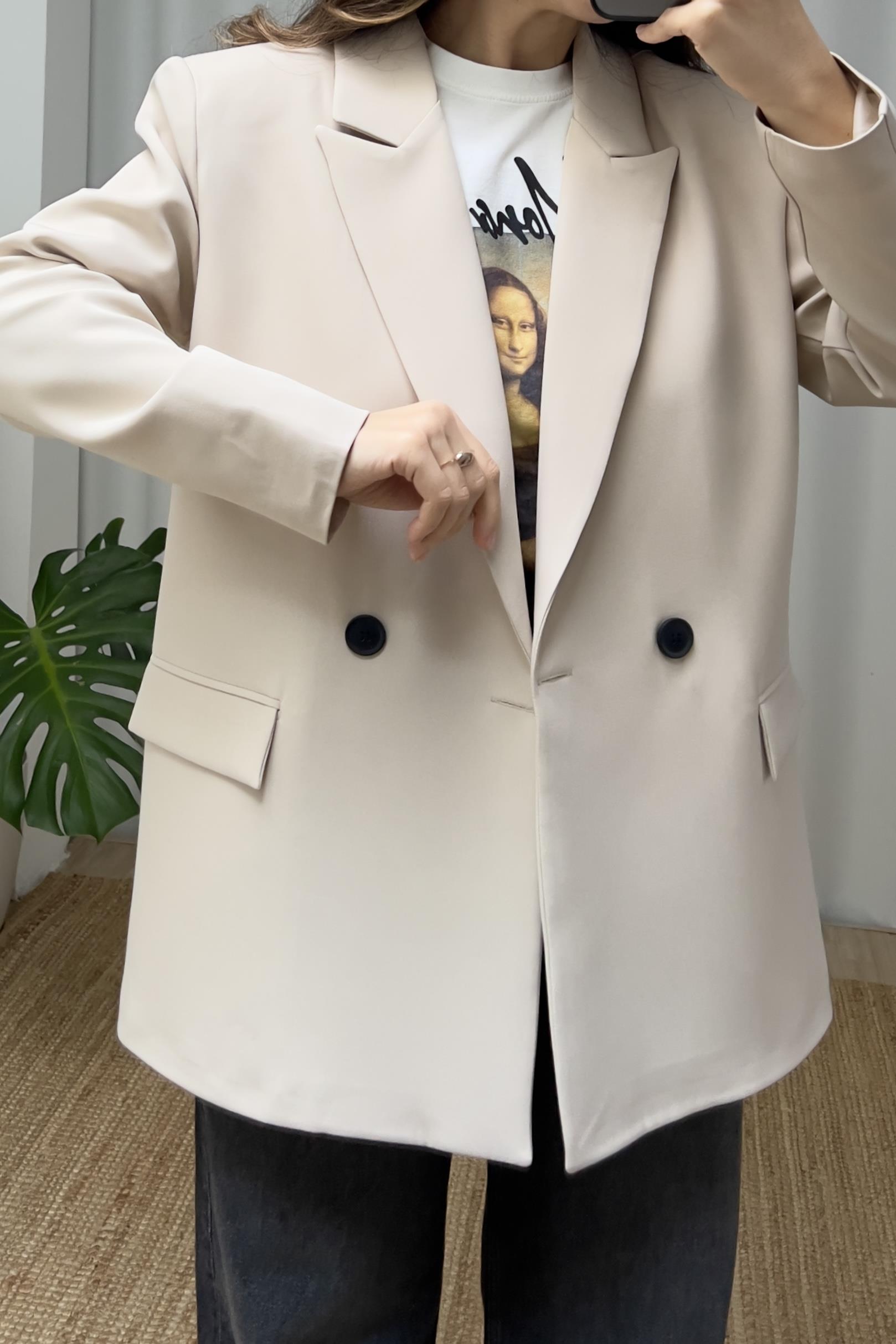 Bej Kruvaze Oversize Blazer uygun fiyatlarda www.butikhola.com adresinde