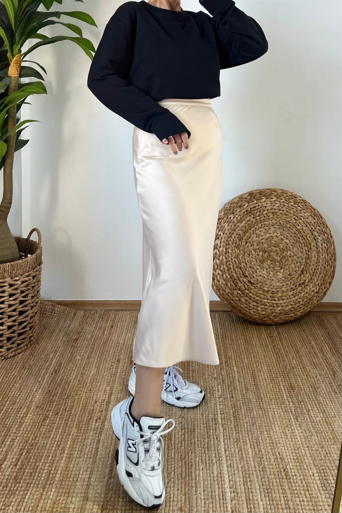 Bej Saten Etek uygun fiyatlarda www.butikhola.com adresinde