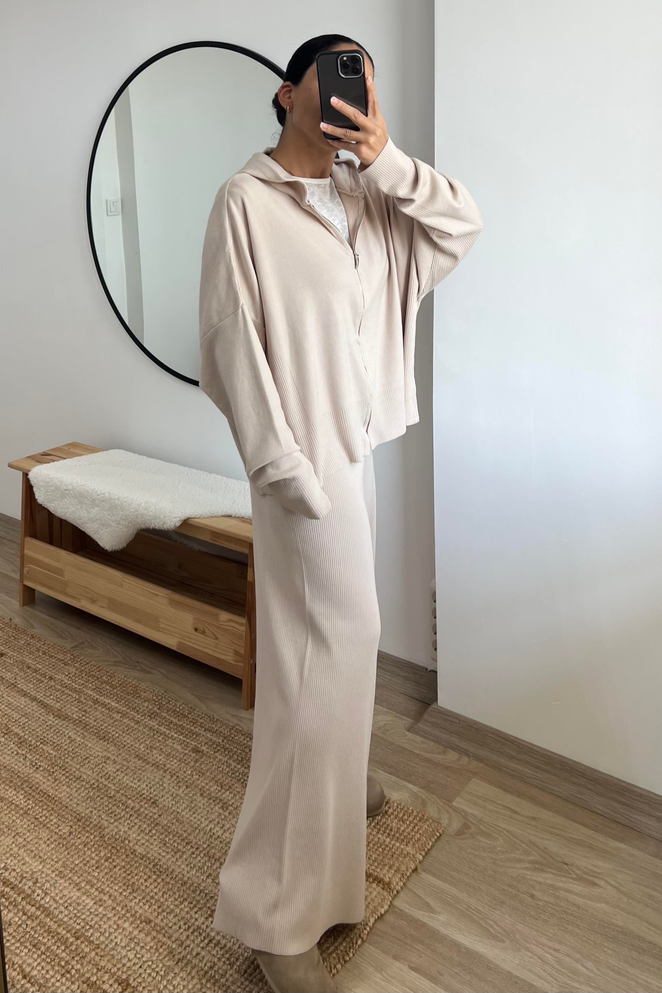 Bej Soft Touch Hırka Pantolon Takım uygun fiyatlarda www.butikhola.com adresinde