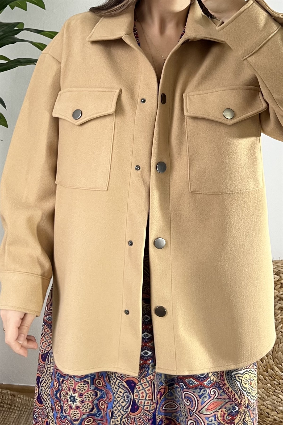 Bej Yumuşak Dokulu Ceket uygun fiyatlarda www.butikhola.com adresinde
