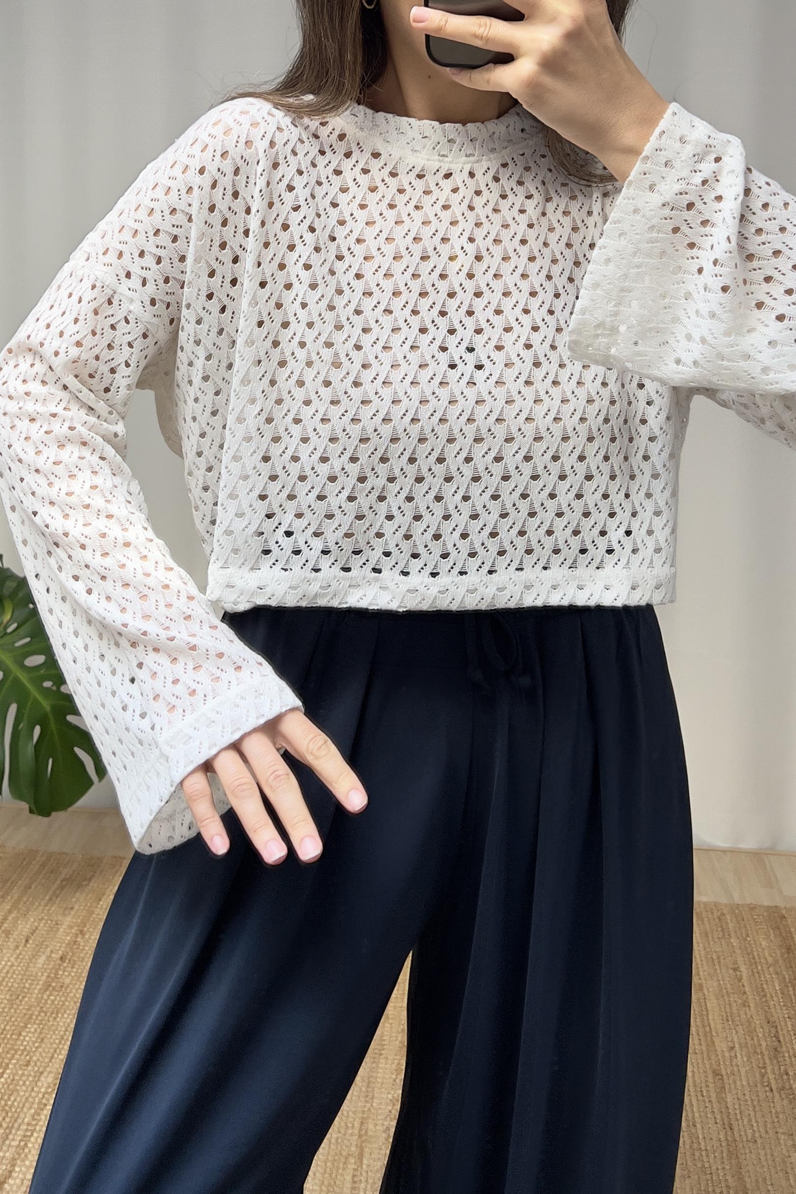 Beyaz Ajurlu Crop Bluz uygun fiyatlarda www.butikhola.com adresinde