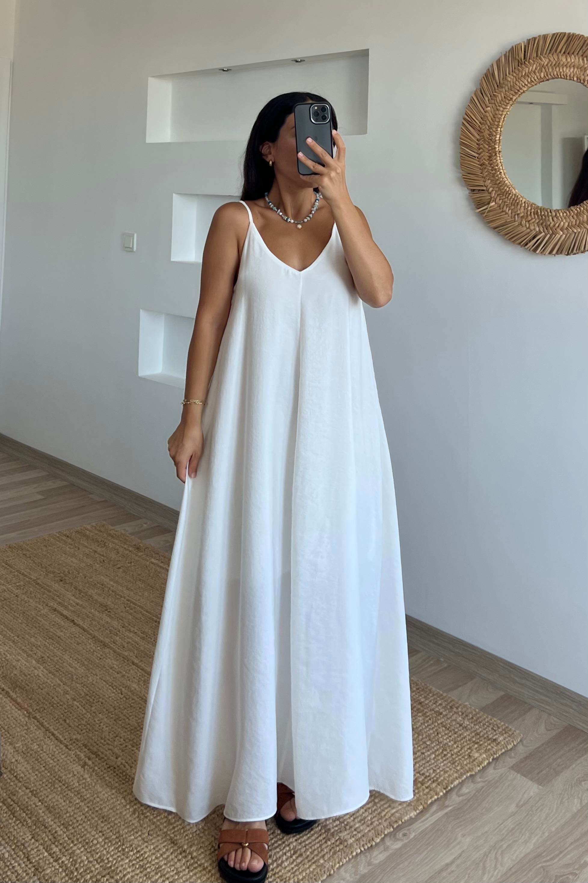 Beyaz Ayarlanabilir Askılı Modal Elbise uygun fiyatlarda www.butikhola.com adresinde