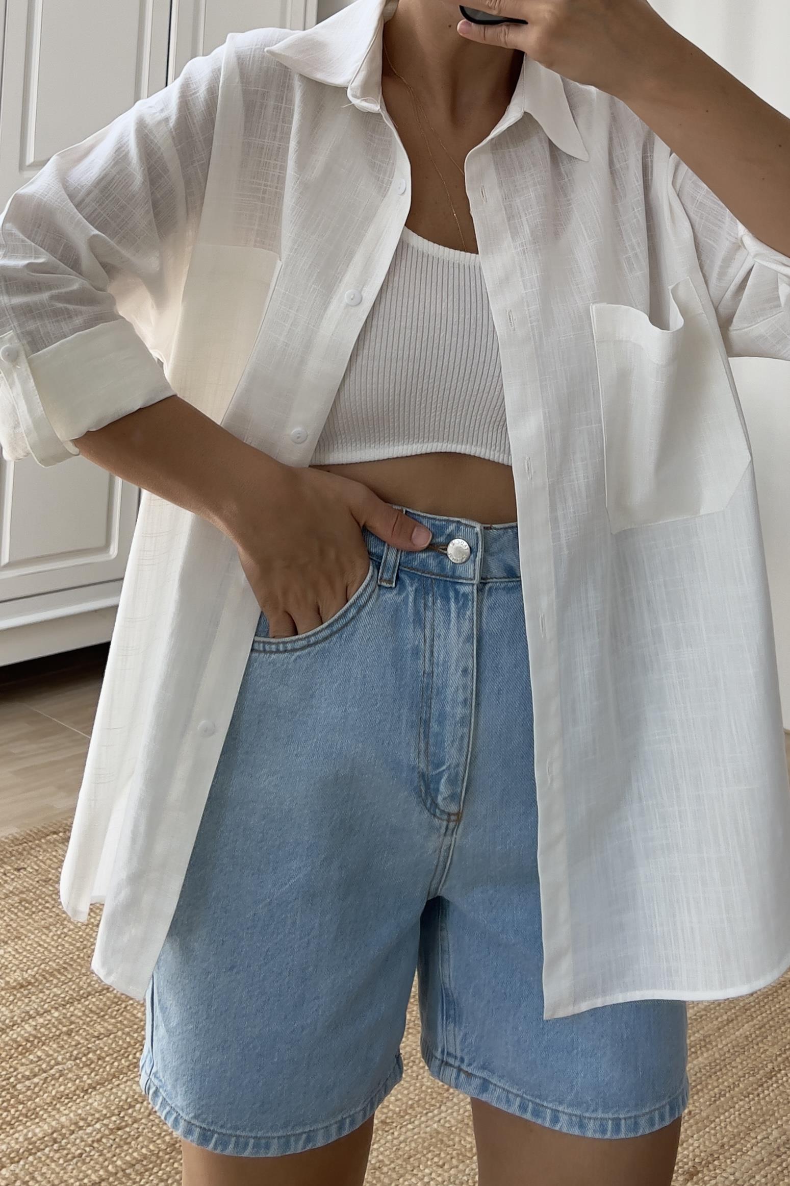 Beyaz Çift Cep Detaylı Keten Gömlek  uygun fiyatlarda www.butikhola.com adresinde