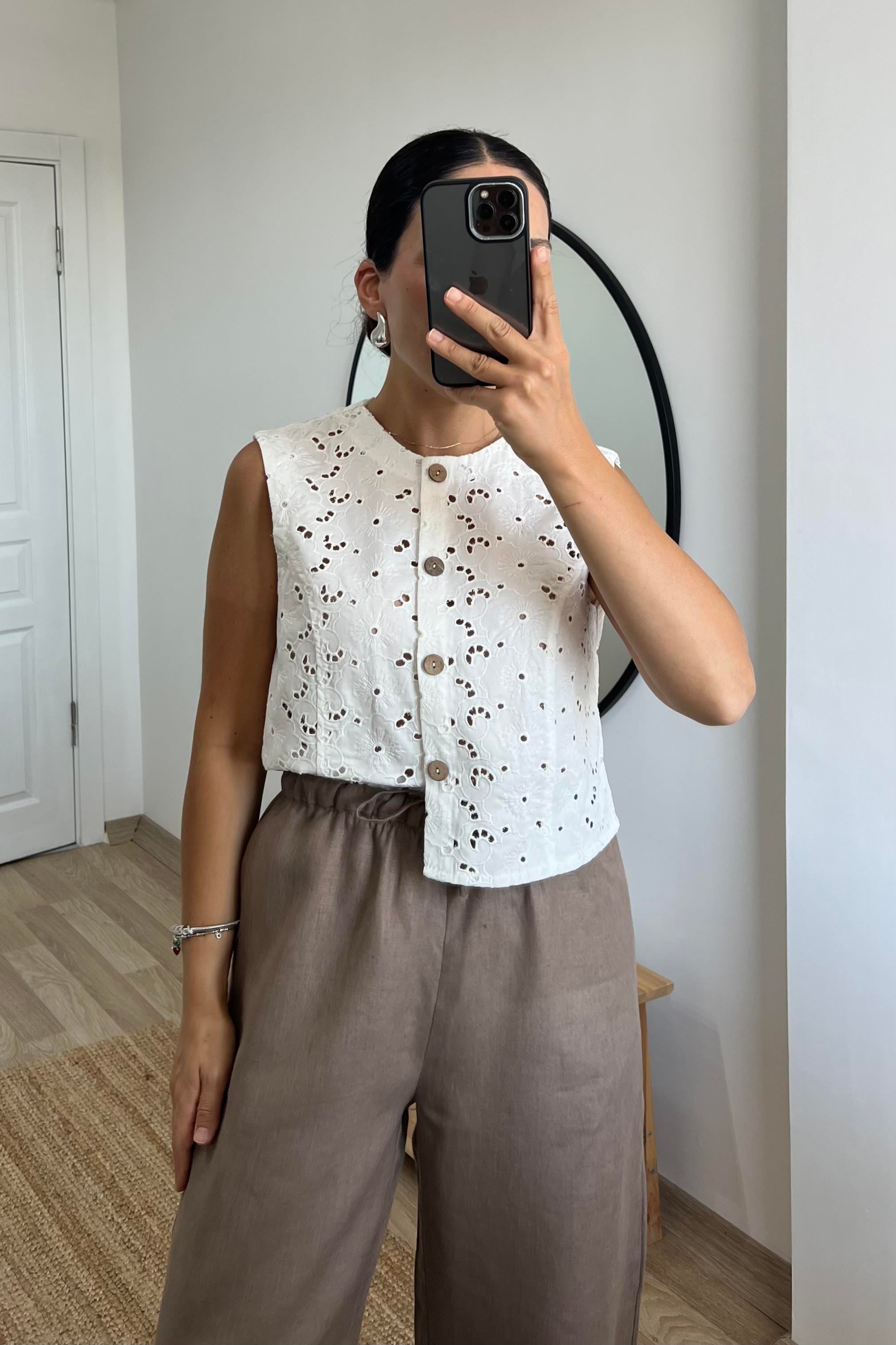 Beyaz Fisto Yelek uygun fiyatlarda www.butikhola.com adresinde