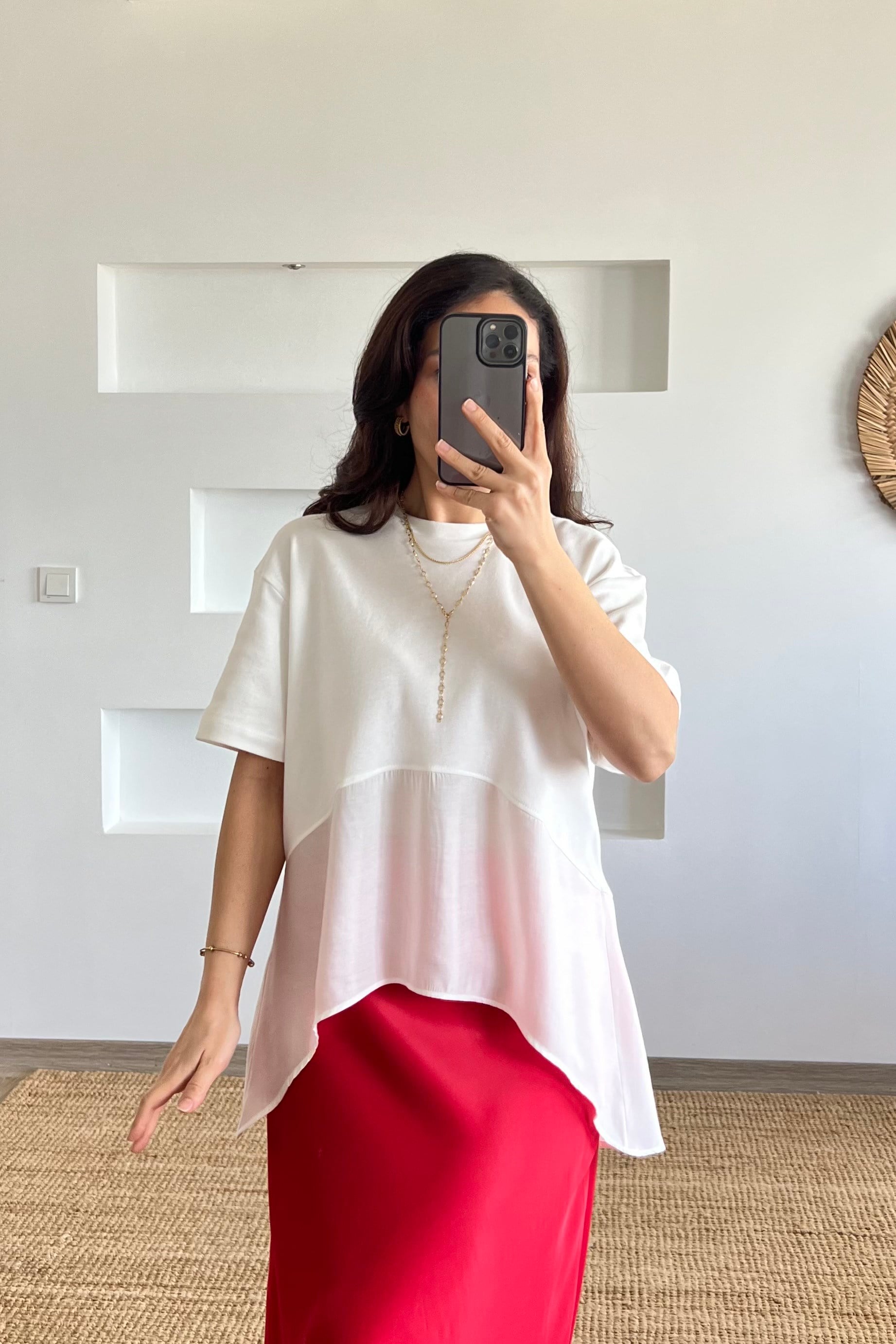 Beyaz Garnili Oversize Tshirt uygun fiyatlarda www.butikhola.com adresinde