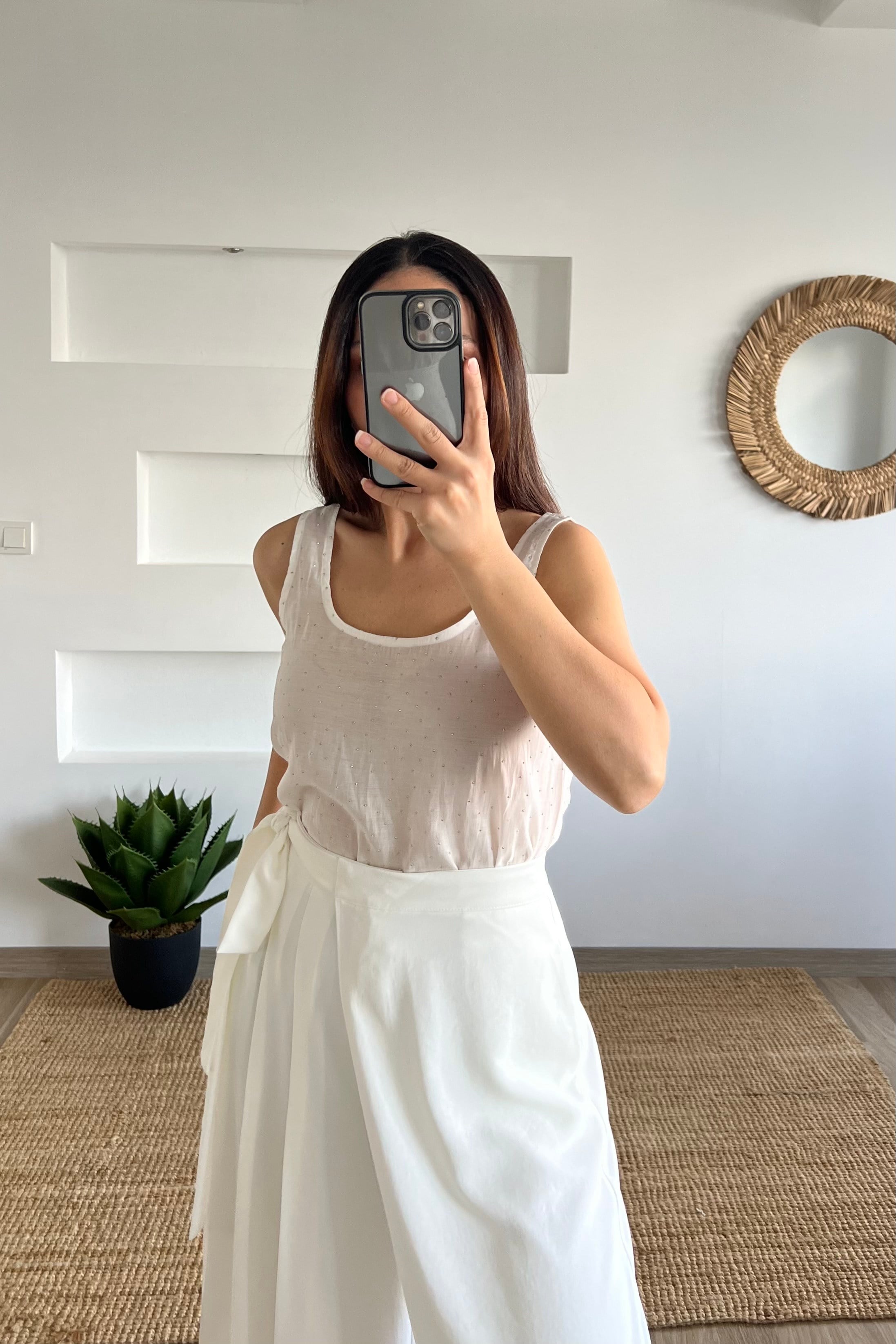 Beyaz Taşlı Tensel BLuz uygun fiyatlarda www.butikhola.com adresinde