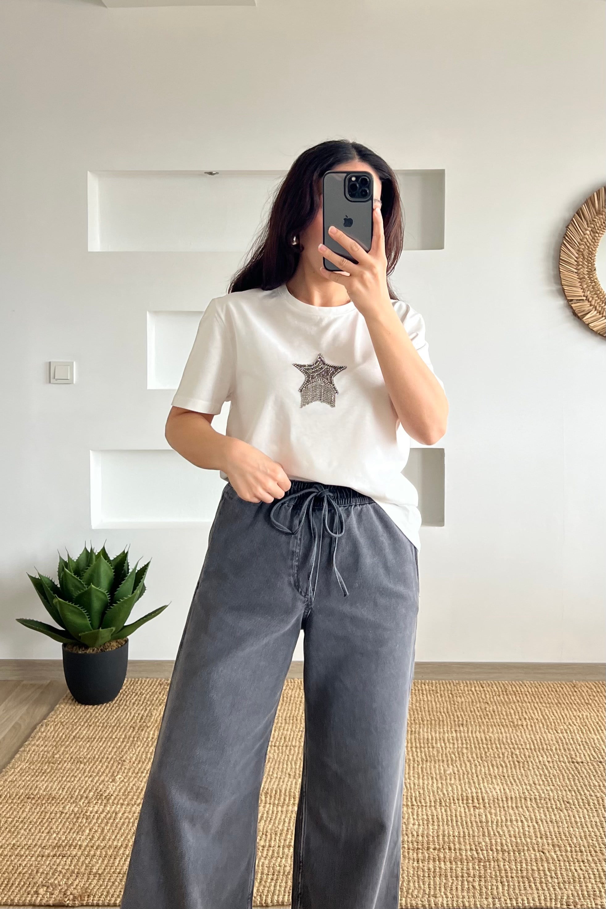 Beyaz Yıldız Taşlı Tshirt uygun fiyatlarda www.butikhola.com adresinde