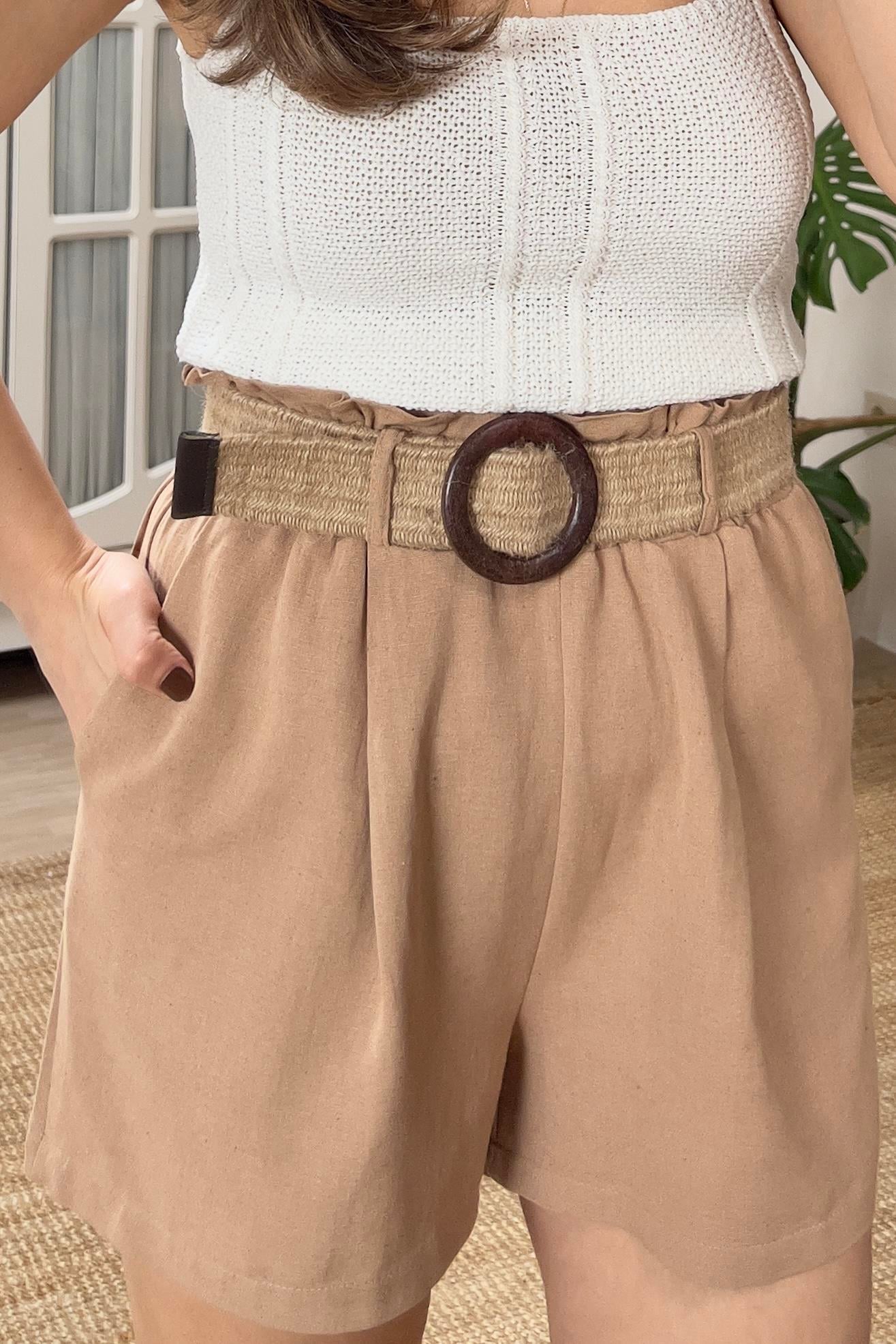 Camel Hasır Kemerli Keten Şort uygun fiyatlarda www.butikhola.com adresinde