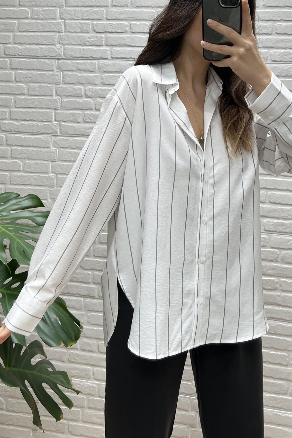 Çizgili Yumuşak Dokulu Dökümlü Gömlek  uygun fiyatlarda www.butikhola.com adresinde