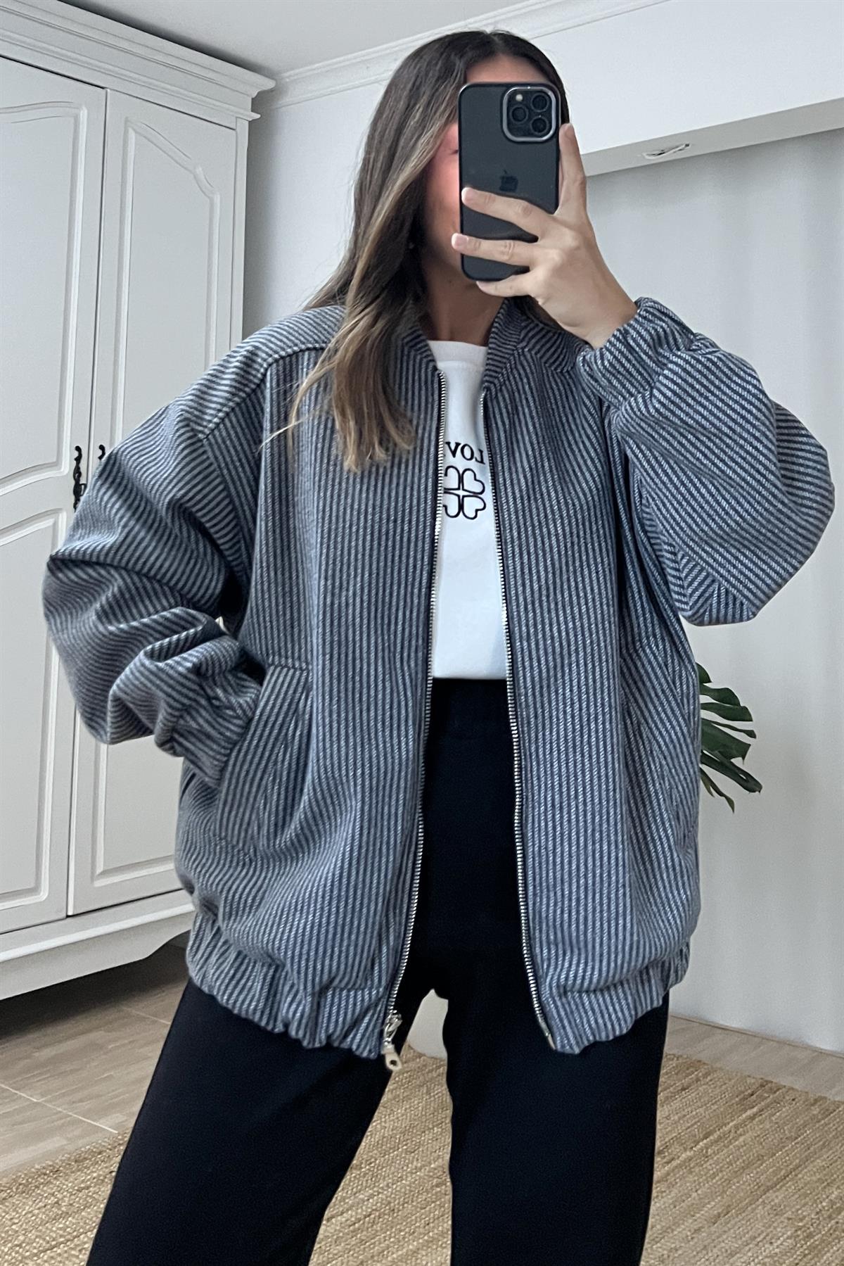 Çizgili Yün Karışımlı Bomber Ceket uygun fiyatlarda www.butikhola.com adresinde