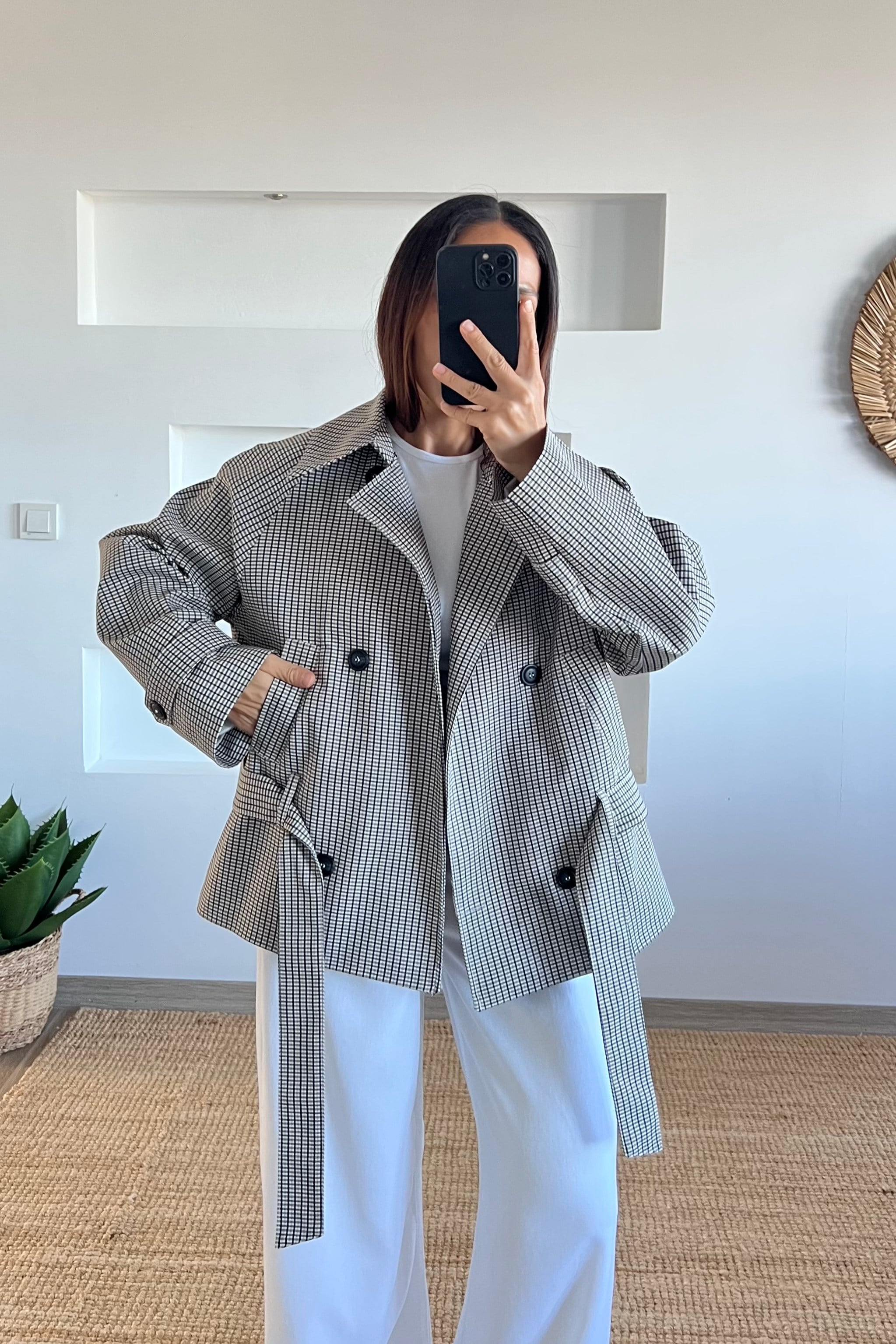 Ekose Kemerli Mng Trençkot uygun fiyatlarda www.butikhola.com adresinde