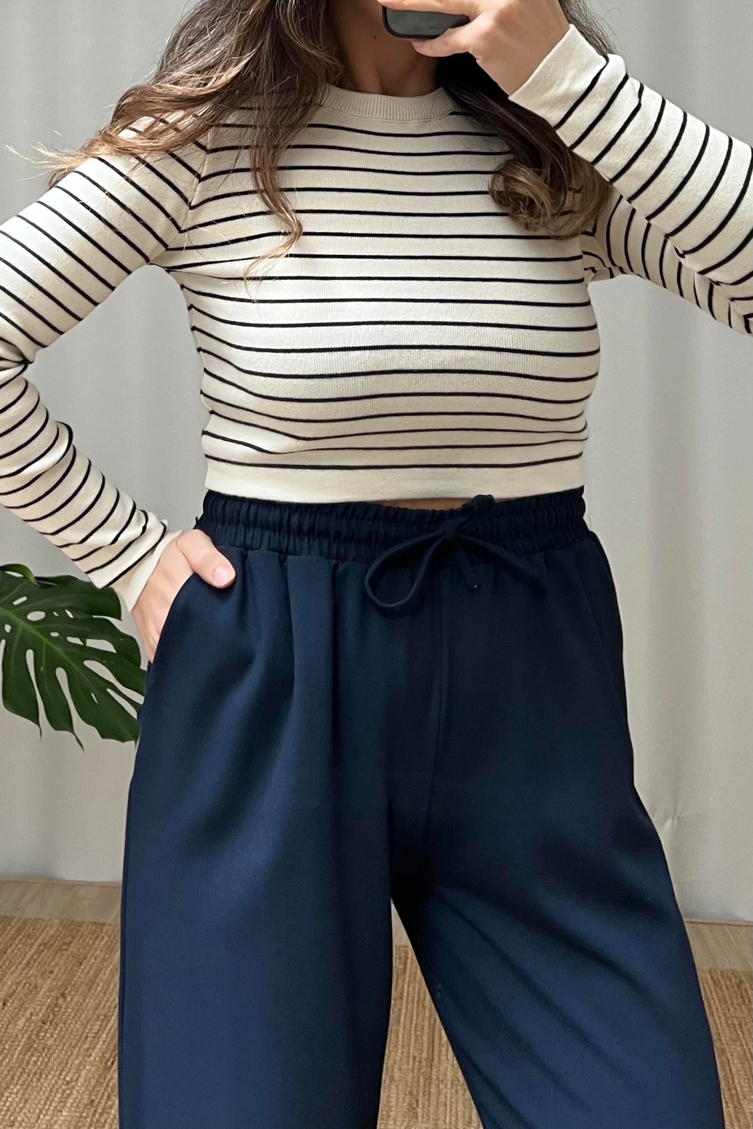 Ekru Çizgili Yumuşak Dokulu Premium Crop Triko uygun fiyatlarda www.butikhola.com adresinde