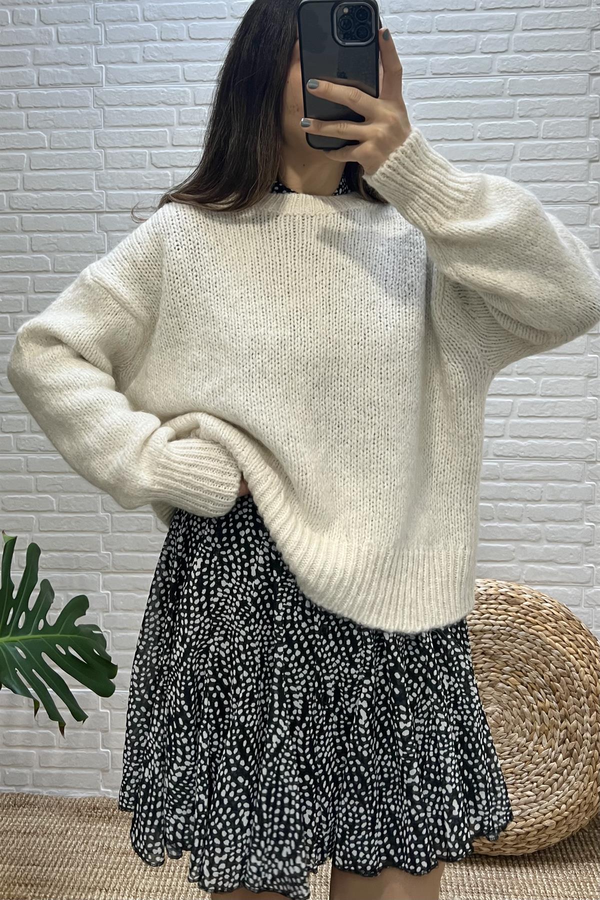 Ekru Düşük Omuz Bisiklet Yaka Kazak uygun fiyatlarda www.butikhola.com adresinde