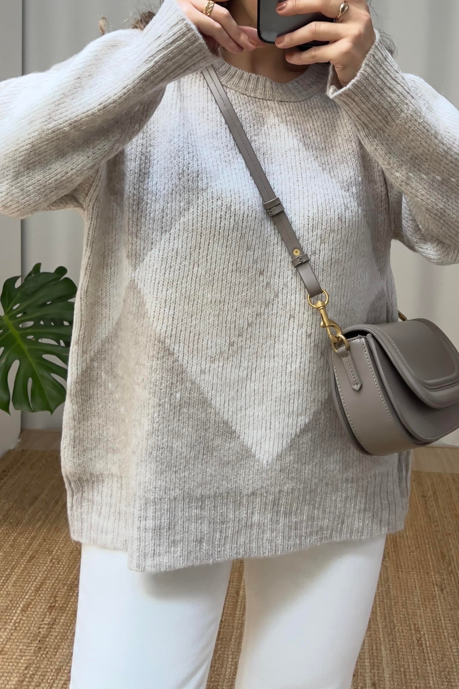 Ekru Orjinal Marka Baklava Desen Kazak uygun fiyatlarda www.butikhola.com adresinde