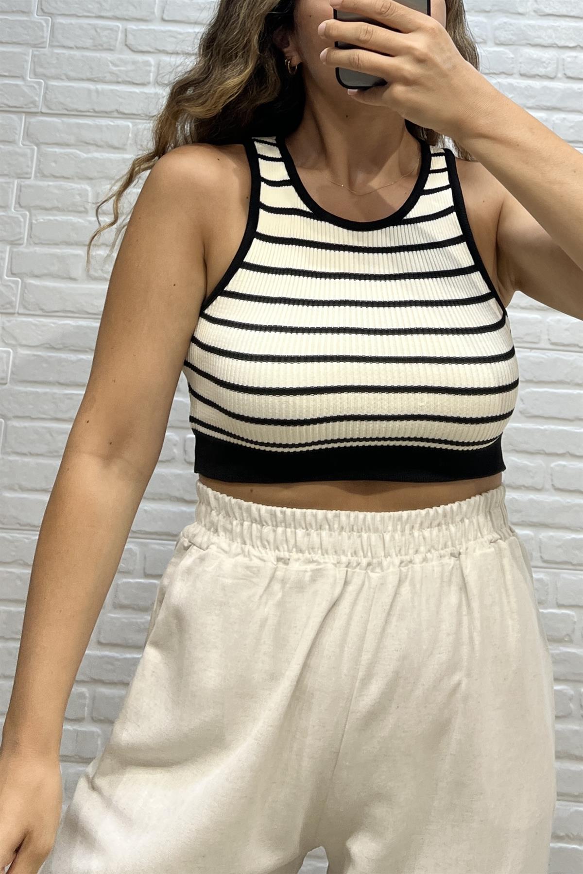 Ekru Siyah Çizgili Crop Bluz uygun fiyatlarda www.butikhola.com adresinde