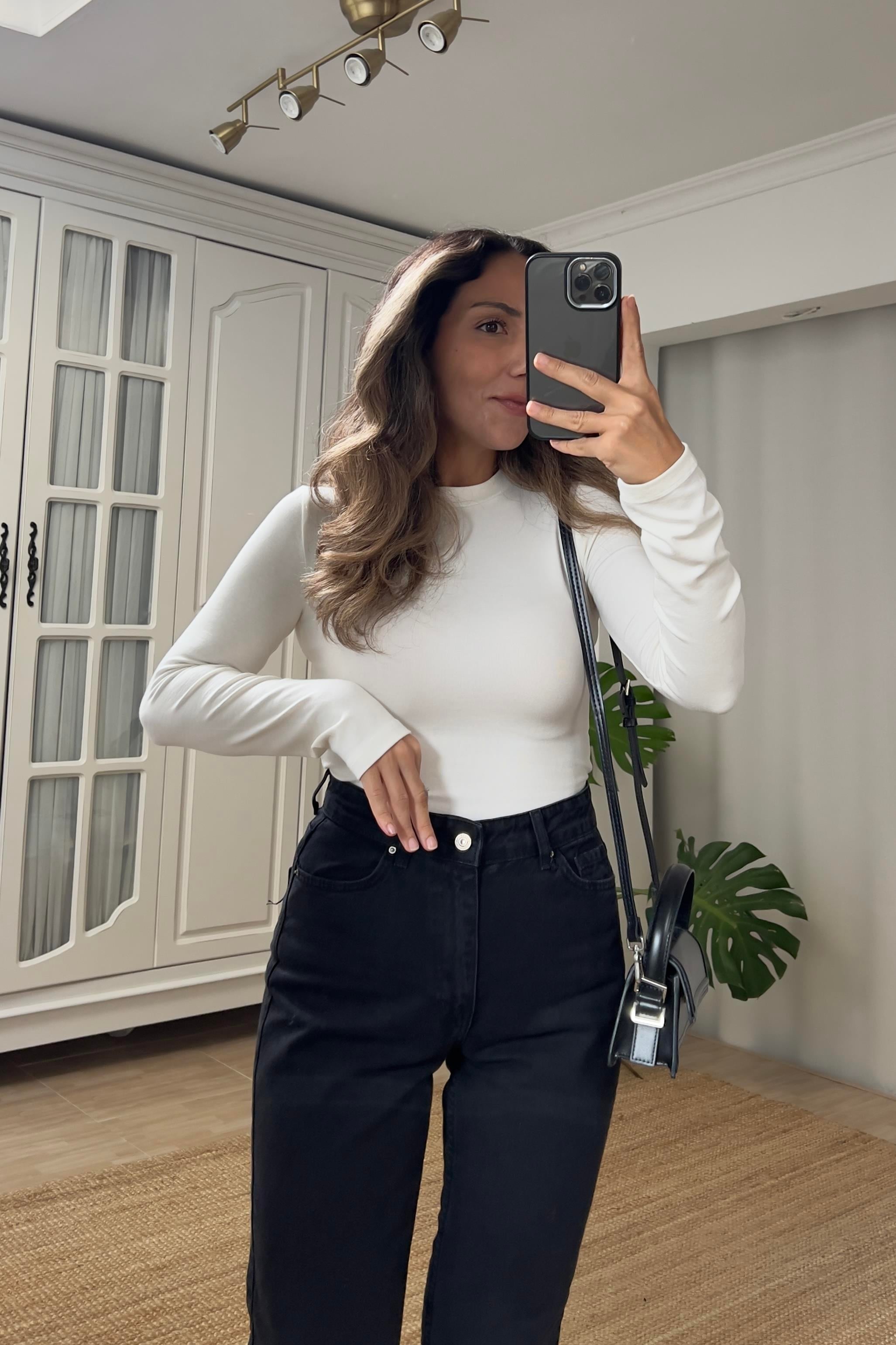 Ekru Yumuşak Dokulu Bluz  uygun fiyatlarda www.butikhola.com adresinde
